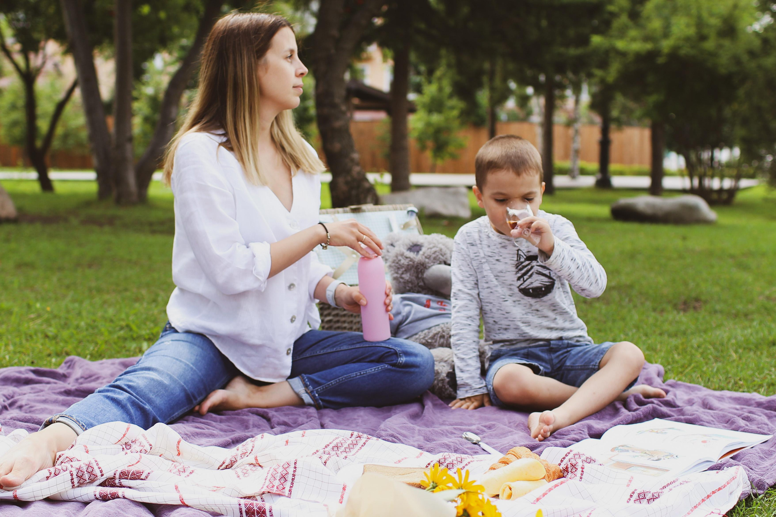 Пикник в парке / Когда вместе хорошо. Фотограф Омск Ольга Гинжул