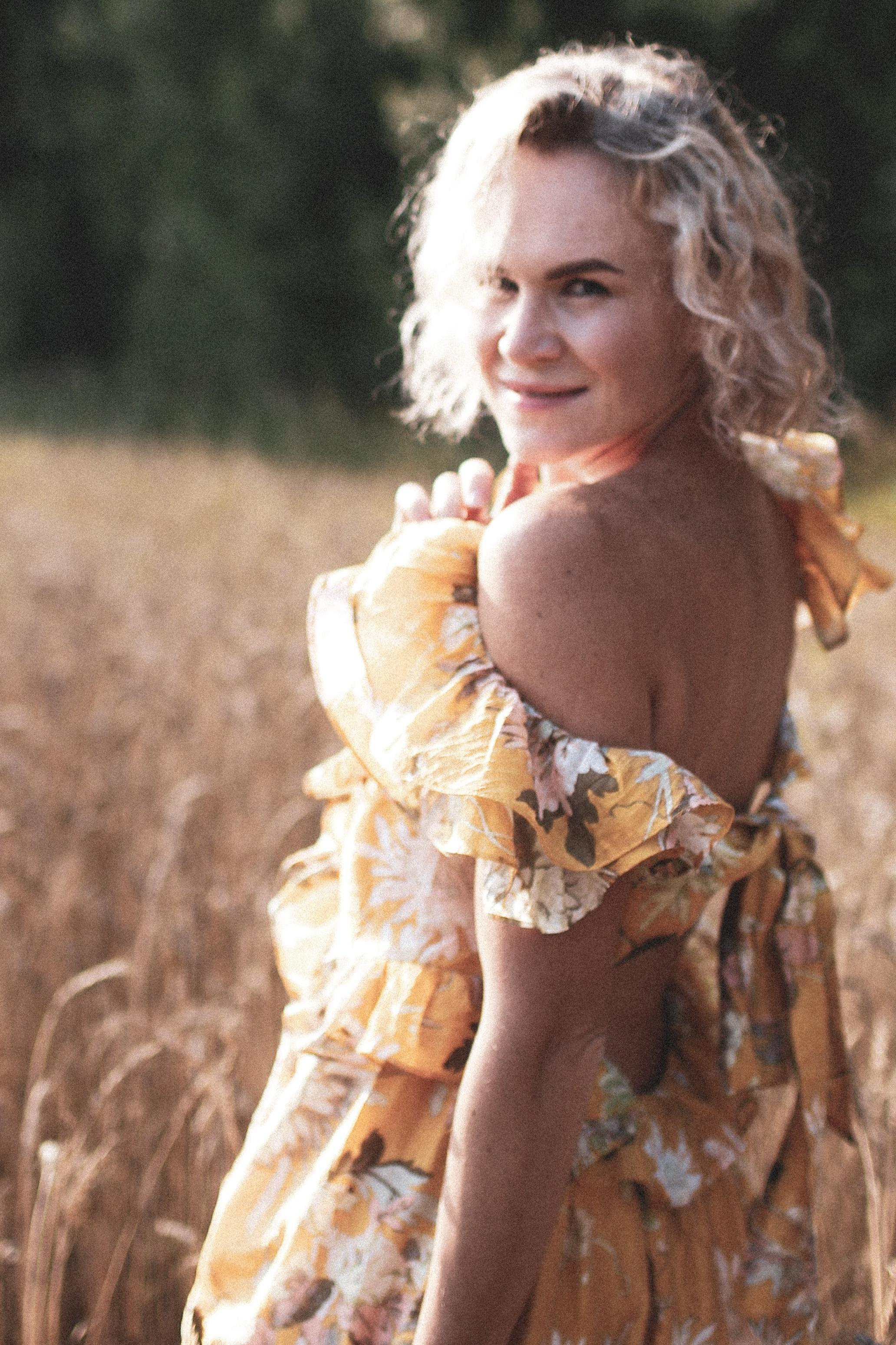 В поле. Фотограф Омск Ольга Гинжул