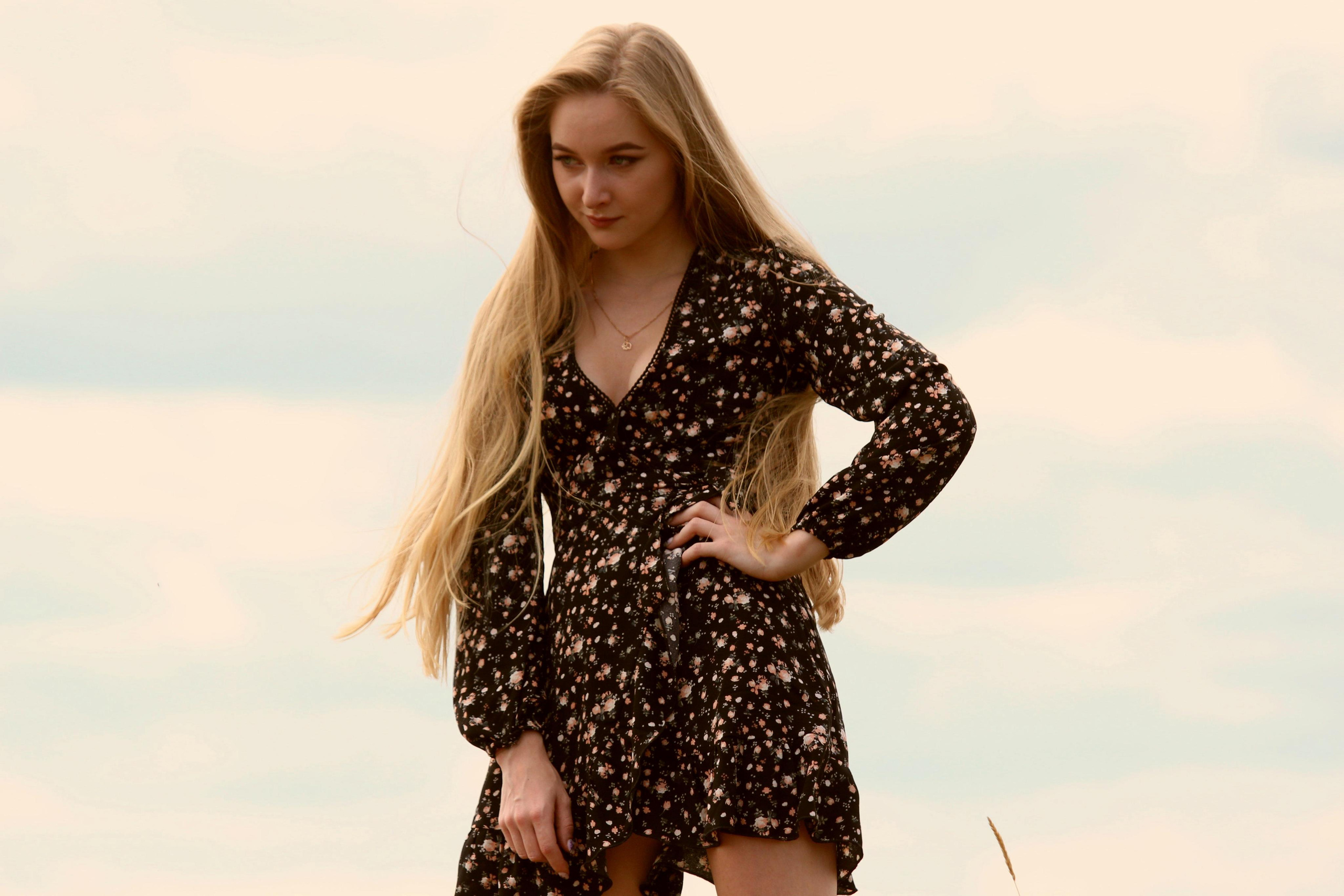 Берег Драверта / Ветер в волосах. Фотограф Омск Ольга Гинжул