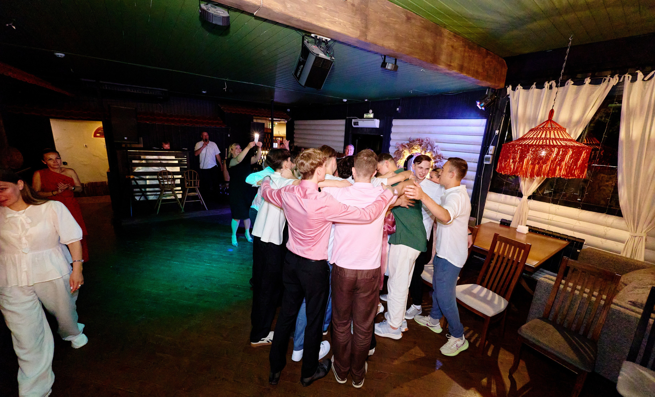 Выпускной 35 Сош. Фотограф Выпускные альбомы Таганрог Сергей Коробченко