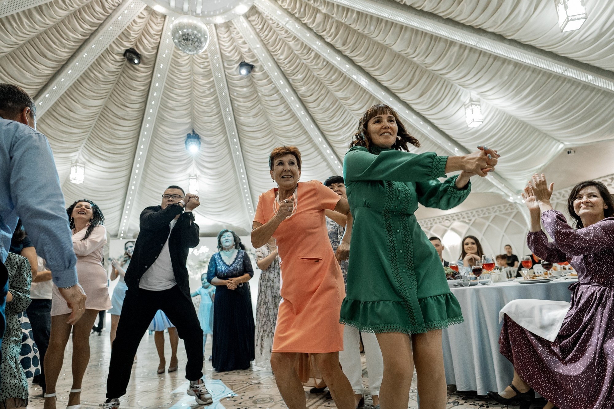 Денис и Алсу. Свадебный фотограф в Тюмени Анастасия Конева