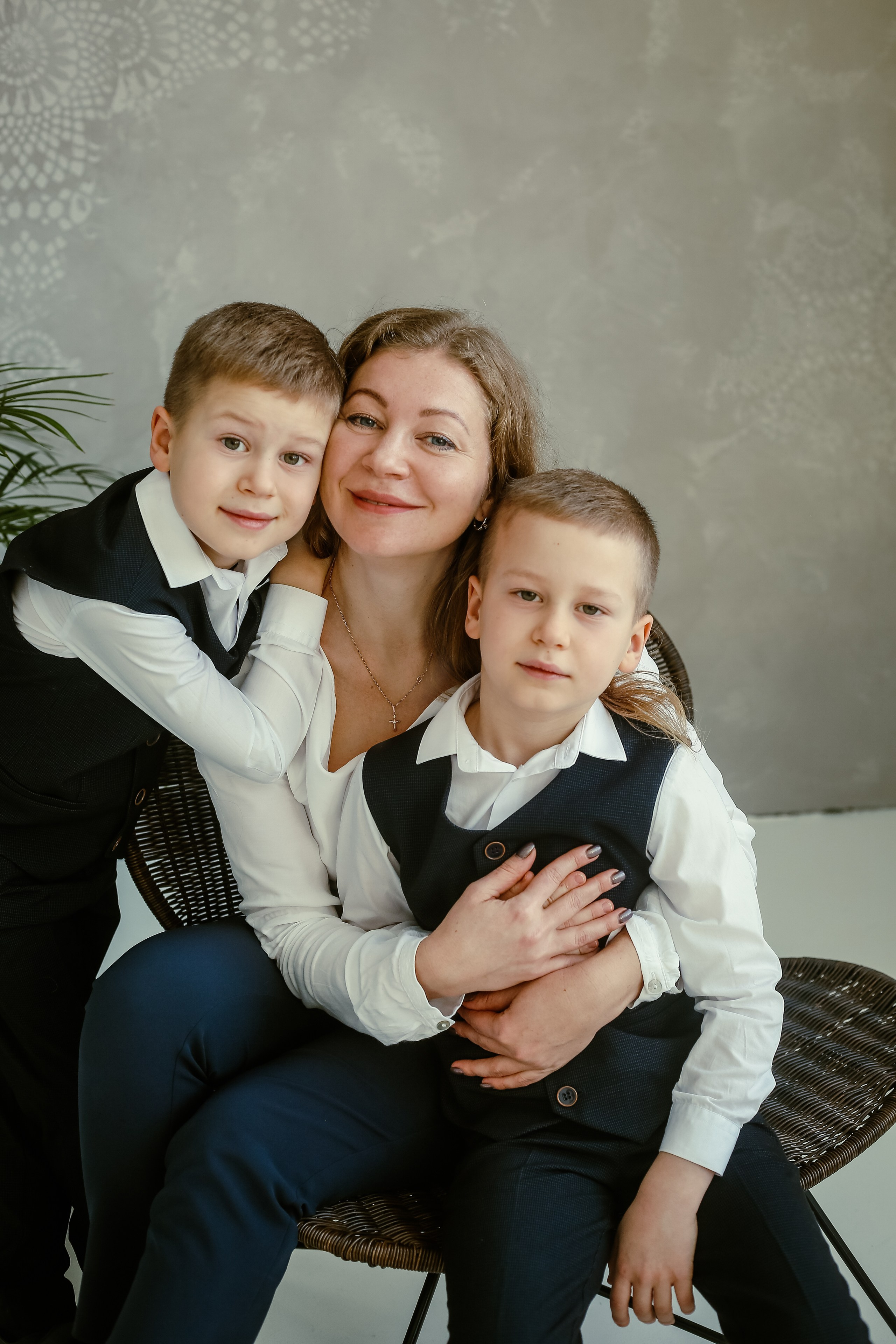 Аня с сыновьями. Фотограф Гавриленко Светлана