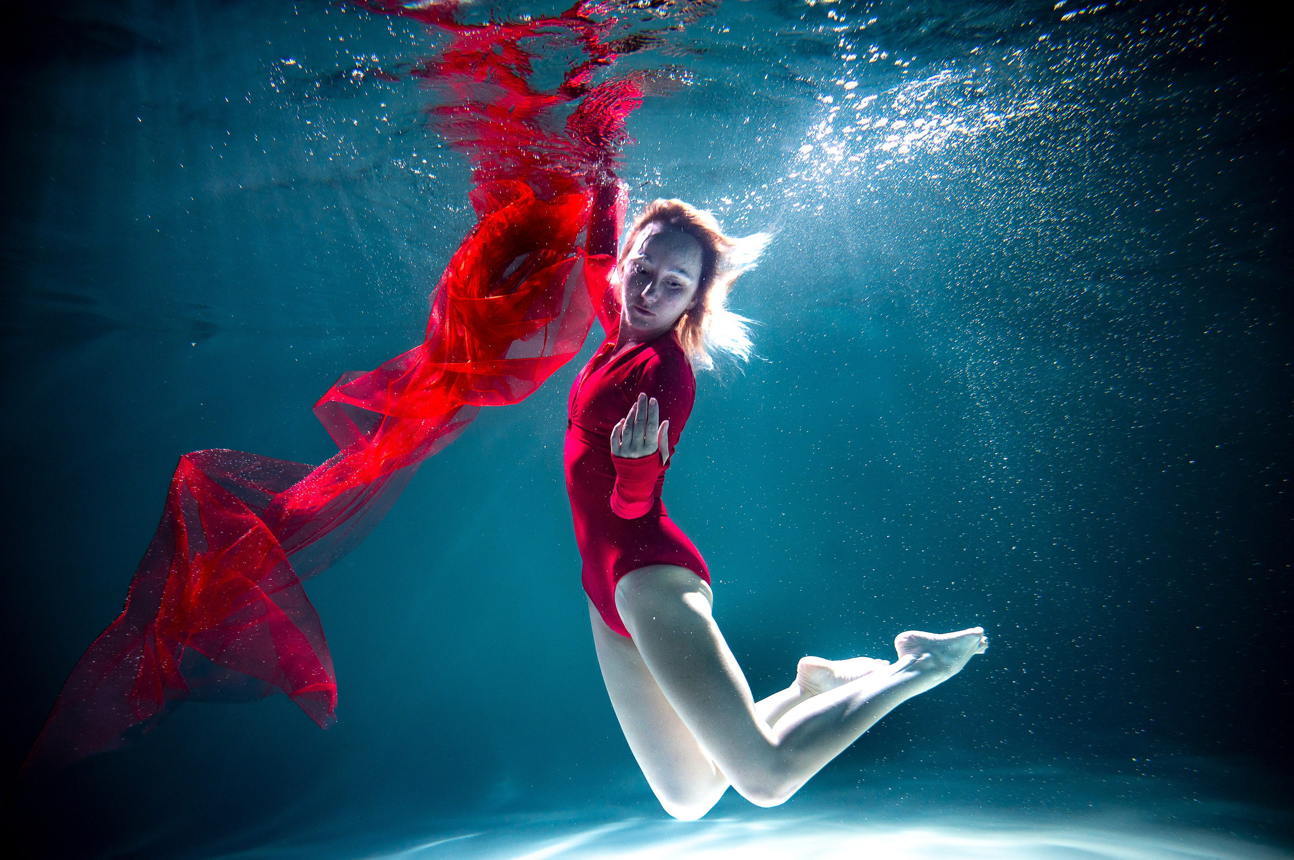 Екатерина под водой. Спортивный фотограф в Москве Фадеева Ирина. Соревнования, турниры, чемпионаты по танцам. отчетные концерты, съемка под водой