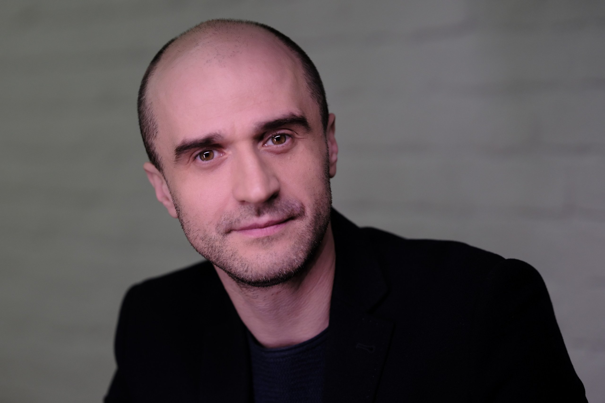 Андрей. Фотограф в Москве и Праге: индивидуальные портреты, парные фотосессии