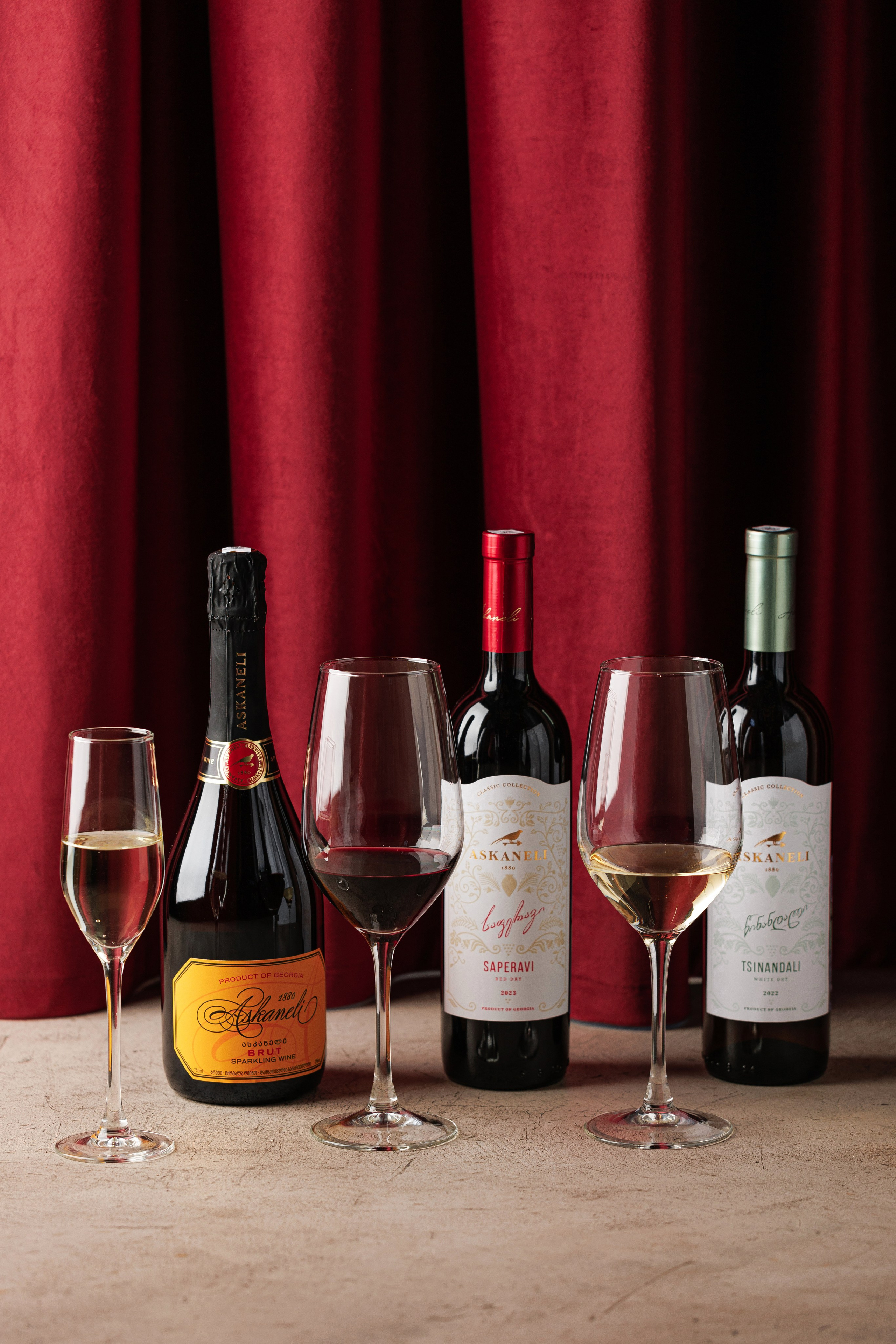 Фуд-фотограф Красногорск, фотосъёмка меню, съемка на доставку, контент для соцсетей, рекламная съемка суши и роллов и гунканов, фудфотограф Москва, фудстайлинг и сет дизайн, Митино, Нахабино, Истра, Химки, Одинцово, креатив, сезонное меню, процесс приготовления с моделью рук, фотограф еды для ресторана и кафе, напитки и барное