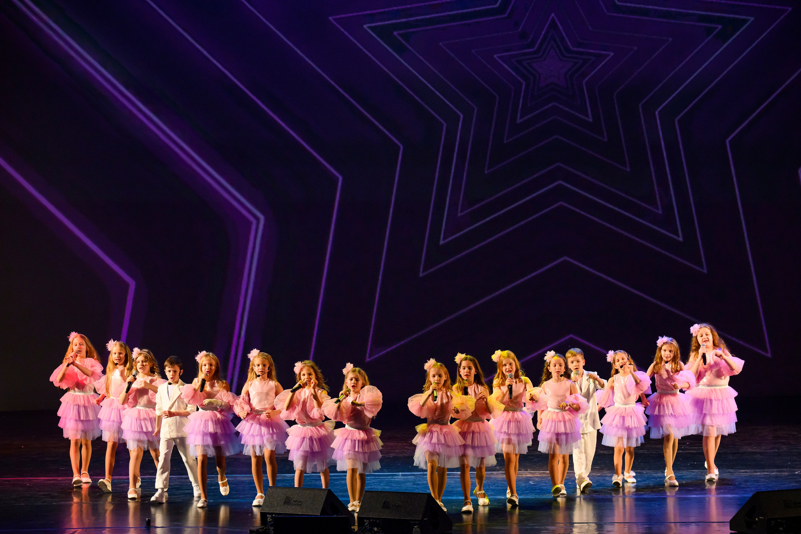 23 апреля, часть 1, БКЗ Октябрьский, г. Санкт-Петербург. Золотое яблочко