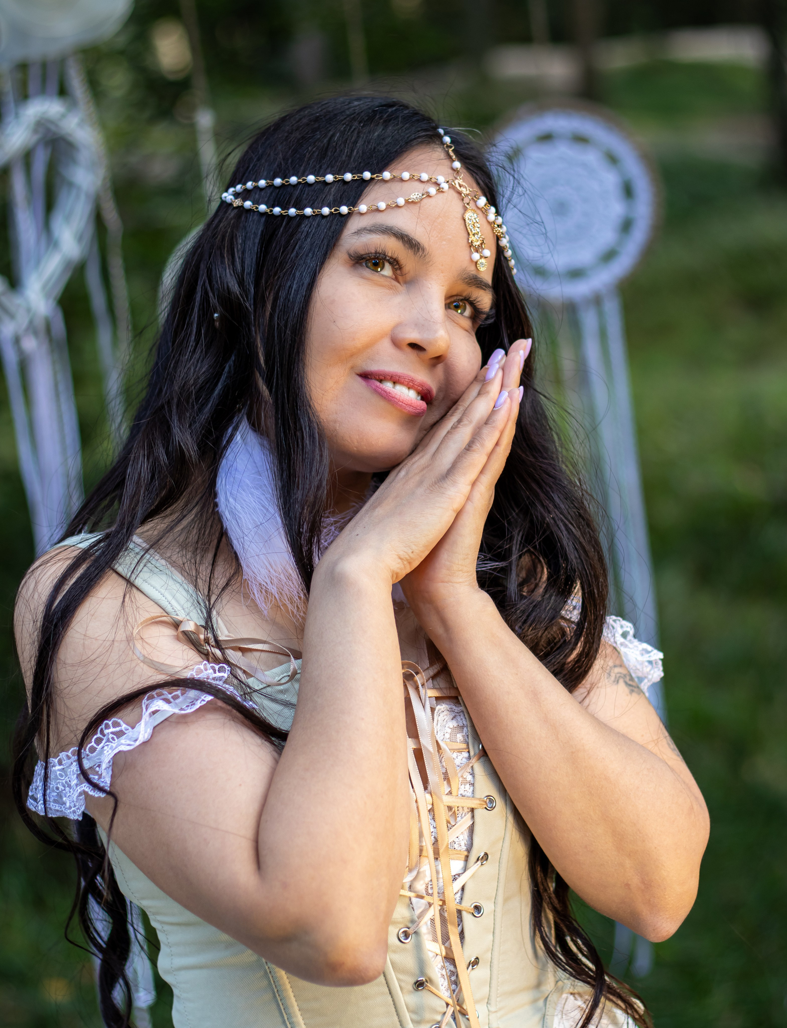 Портрет девушки у ловцов снов, этническая фотосессия бохо • фотограф Карасёва Елена