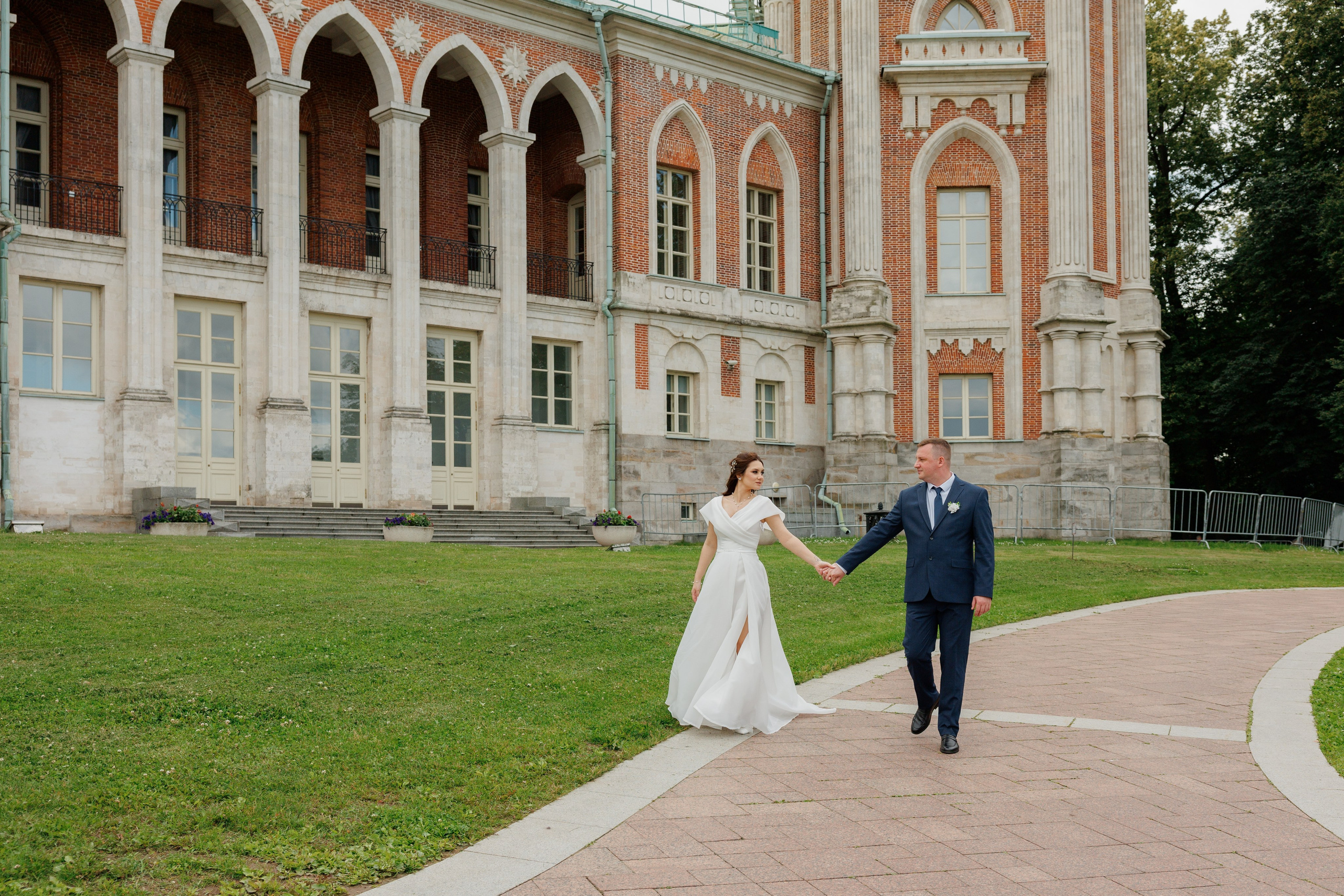 Свадебная фотосессия в Царицыно. Свадебная съёмка в Москве