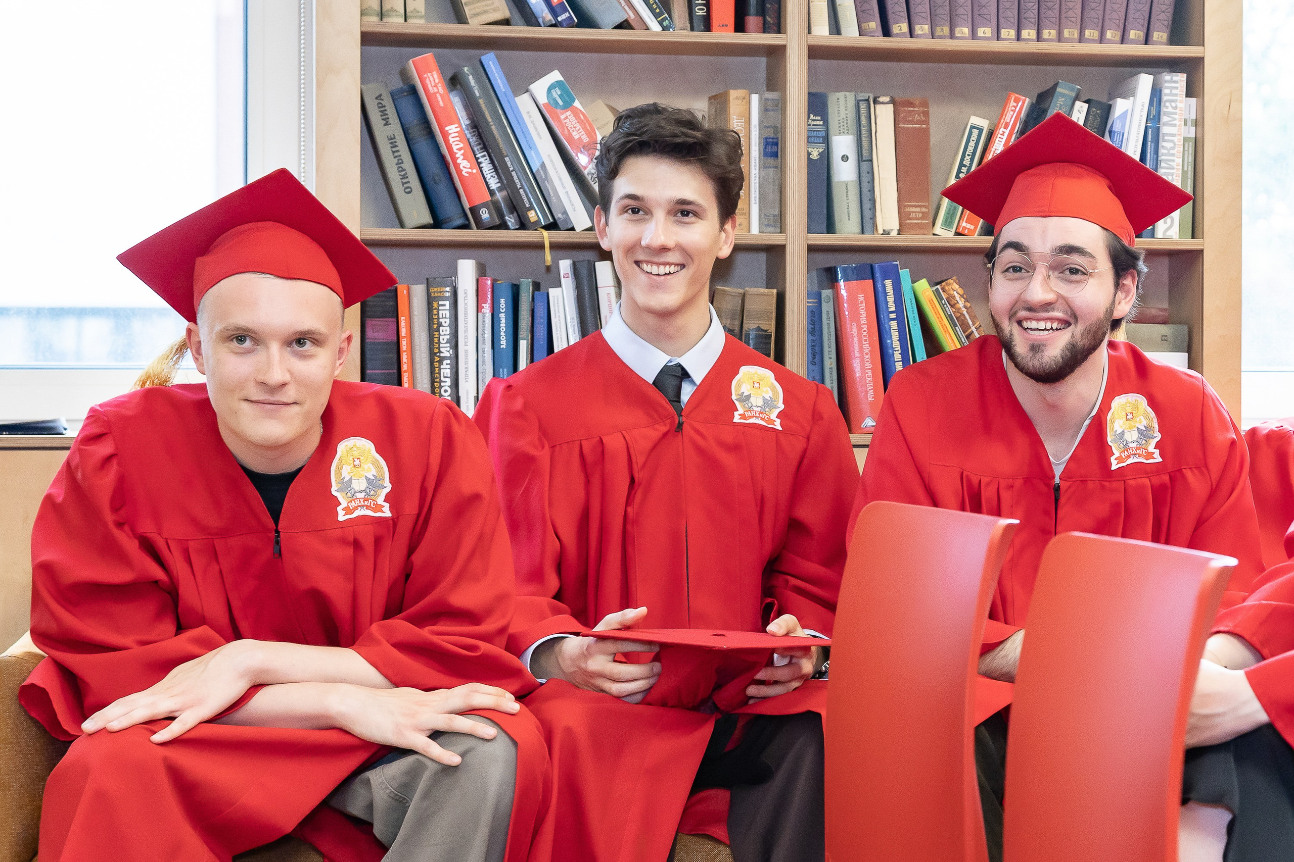 Вручение дипломов об окончании обучения в Президентской академии РАНХиГС. Фотограф Владимир Охрименко