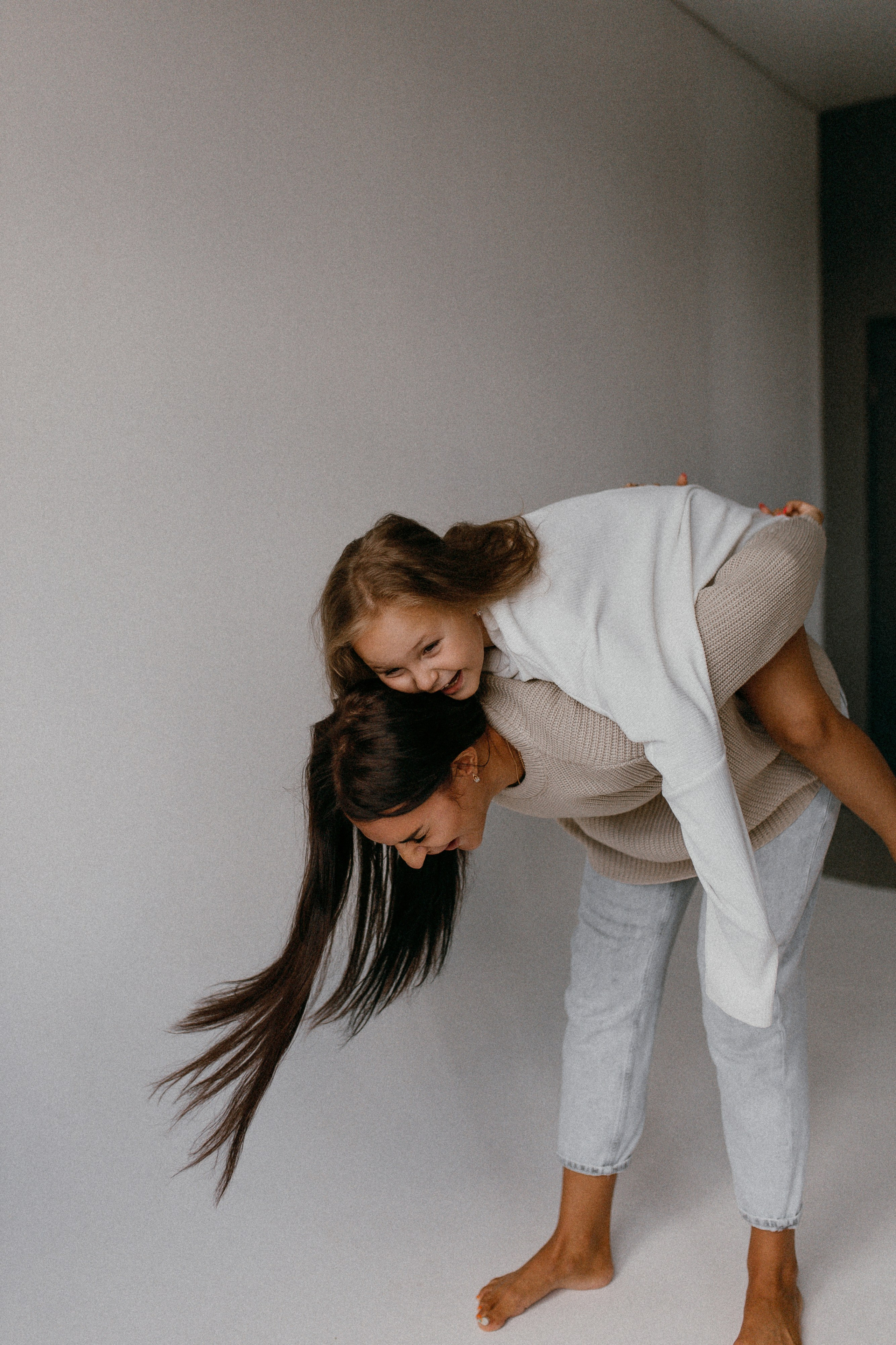 Есения и мама. Семейный фотограф Губкин/Старый Оскол