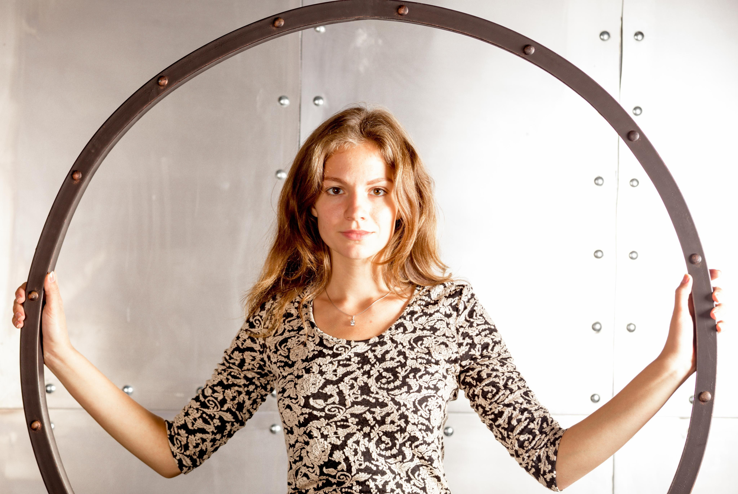 Таня на природе и в студии. Фотограф Пермь. Фотосессия в фотостудии Перми и на свежем воздухе