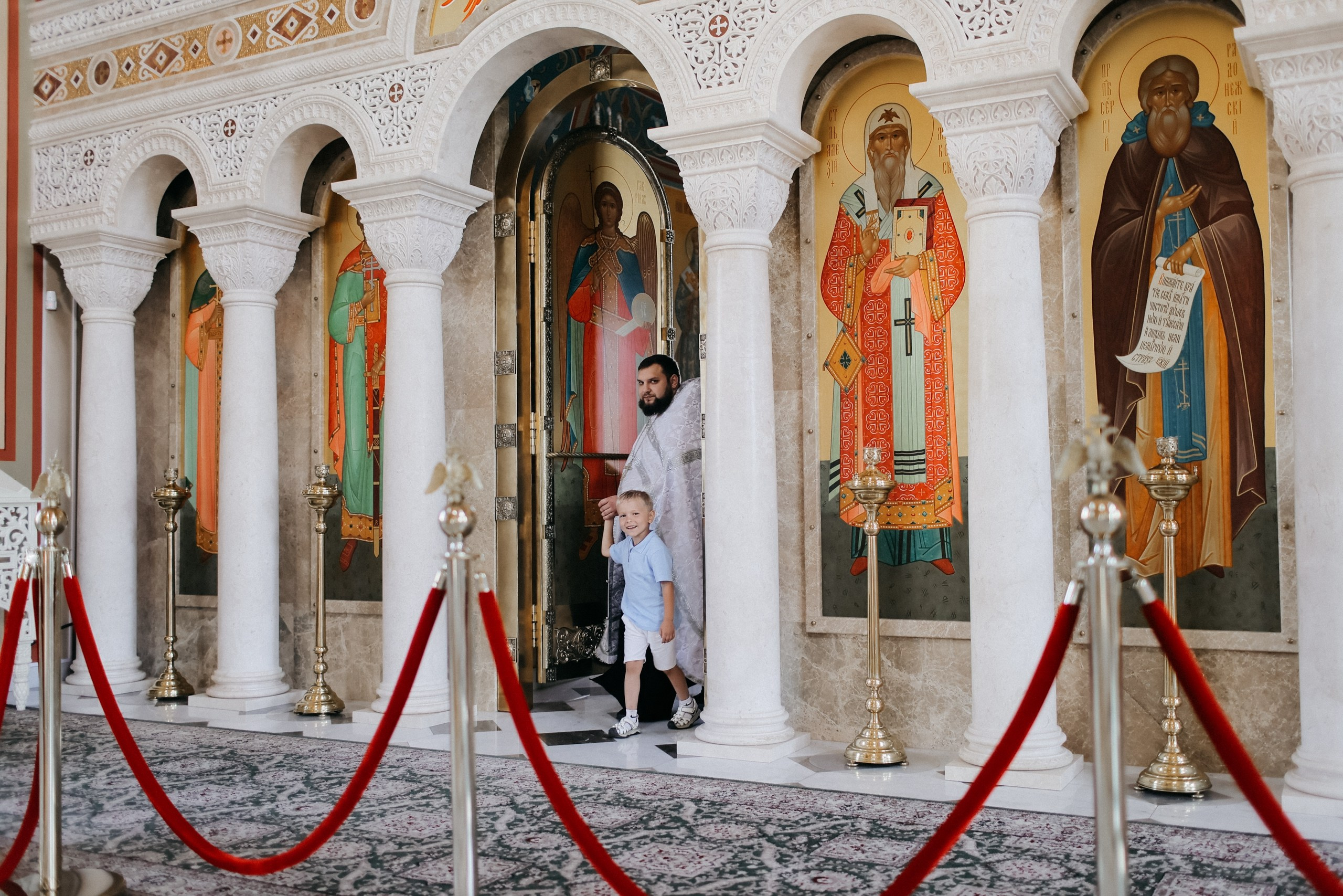 Съёмка крещения. Команда специалистов в мире фотографии и видео. Детский фотограф, семейный фотограф