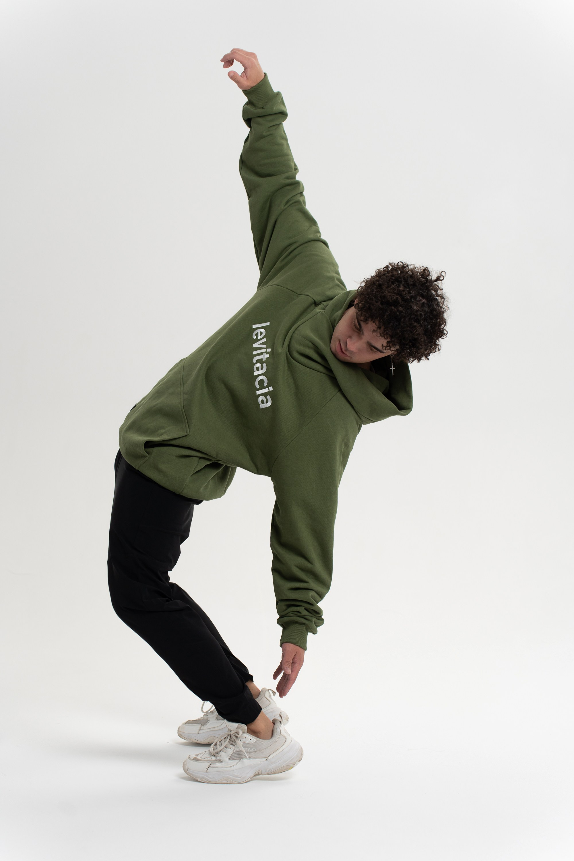 Ян, 178 см, 48-50 р-р. KED Production — продакшн из СПб. Создаём фото, видео и контент, который помогает брендам и селлерам продавать больше