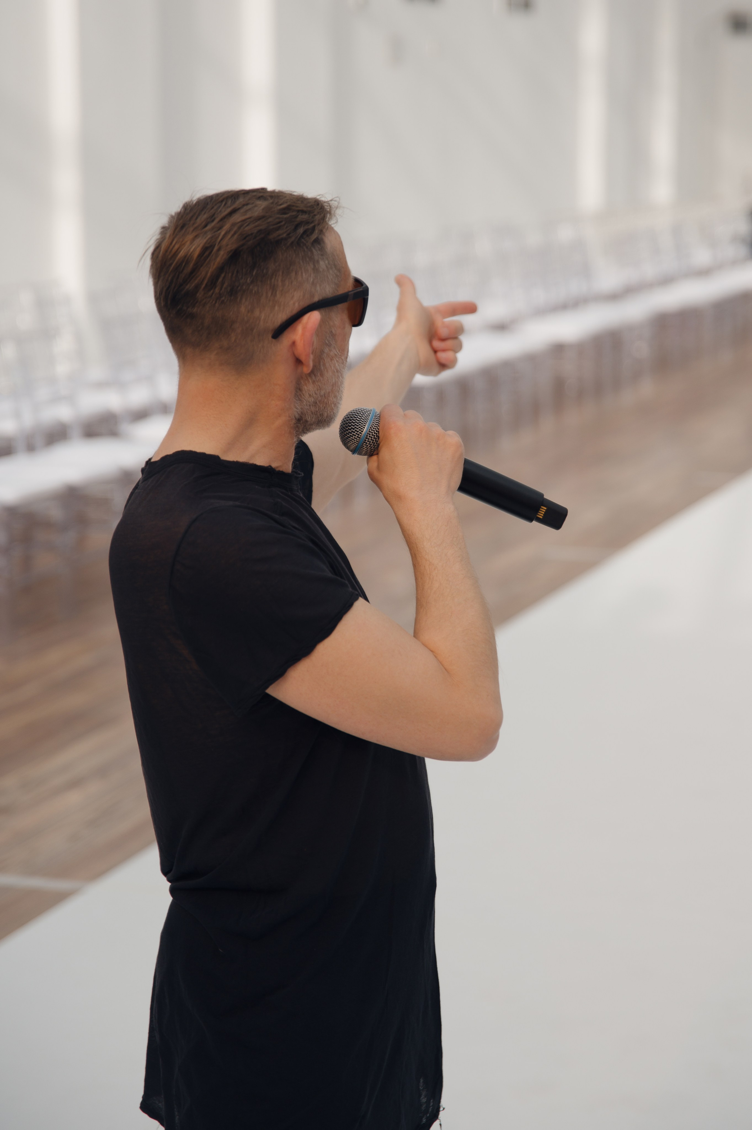 Бекстейдж показа «Новые Имена» собака.ru|ДЛТ. Портретный и репортажный фотограф в Санкт-Петербурге