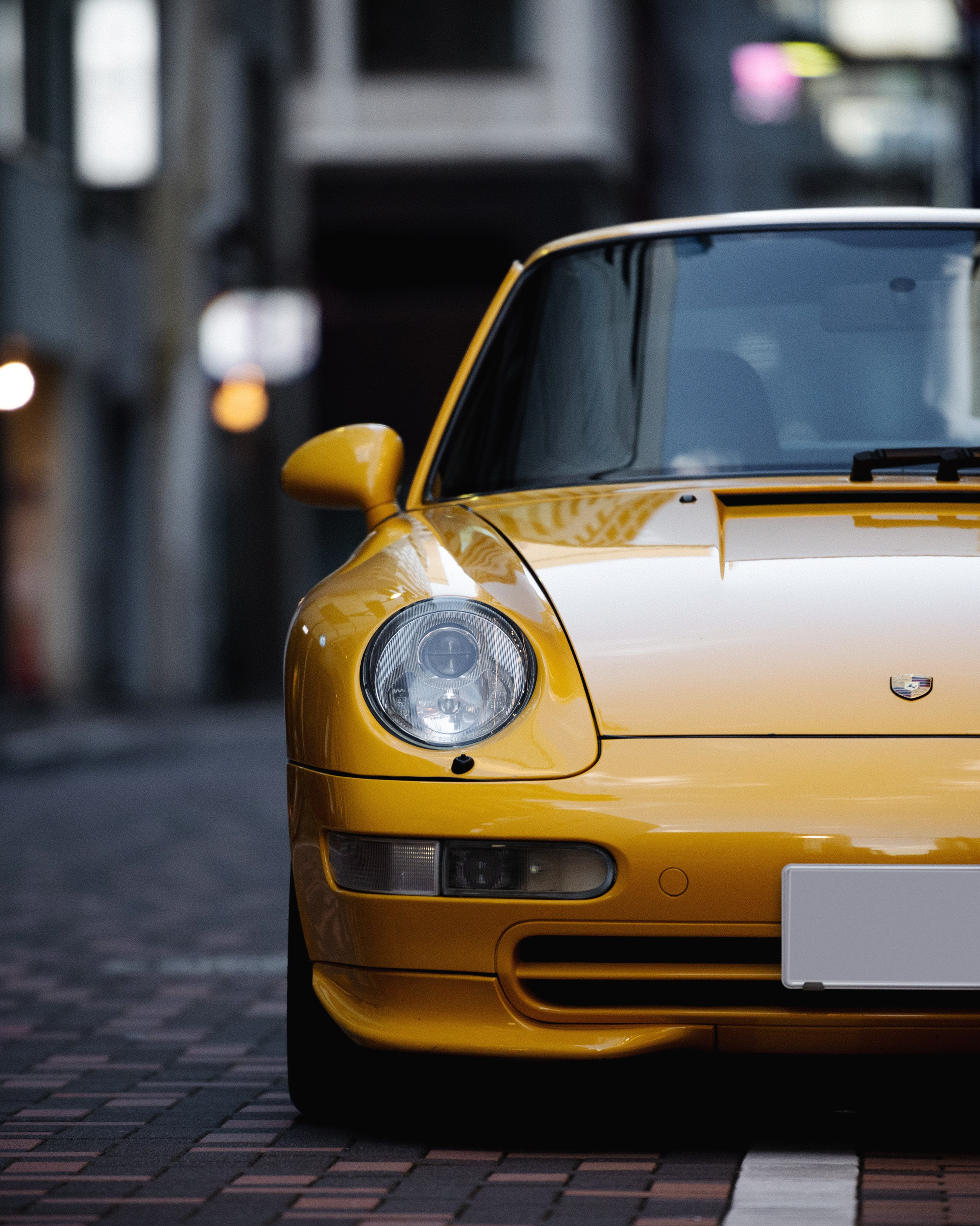 Cars in Tokyo. Photographer in Tokyo Anatolii Ozarto