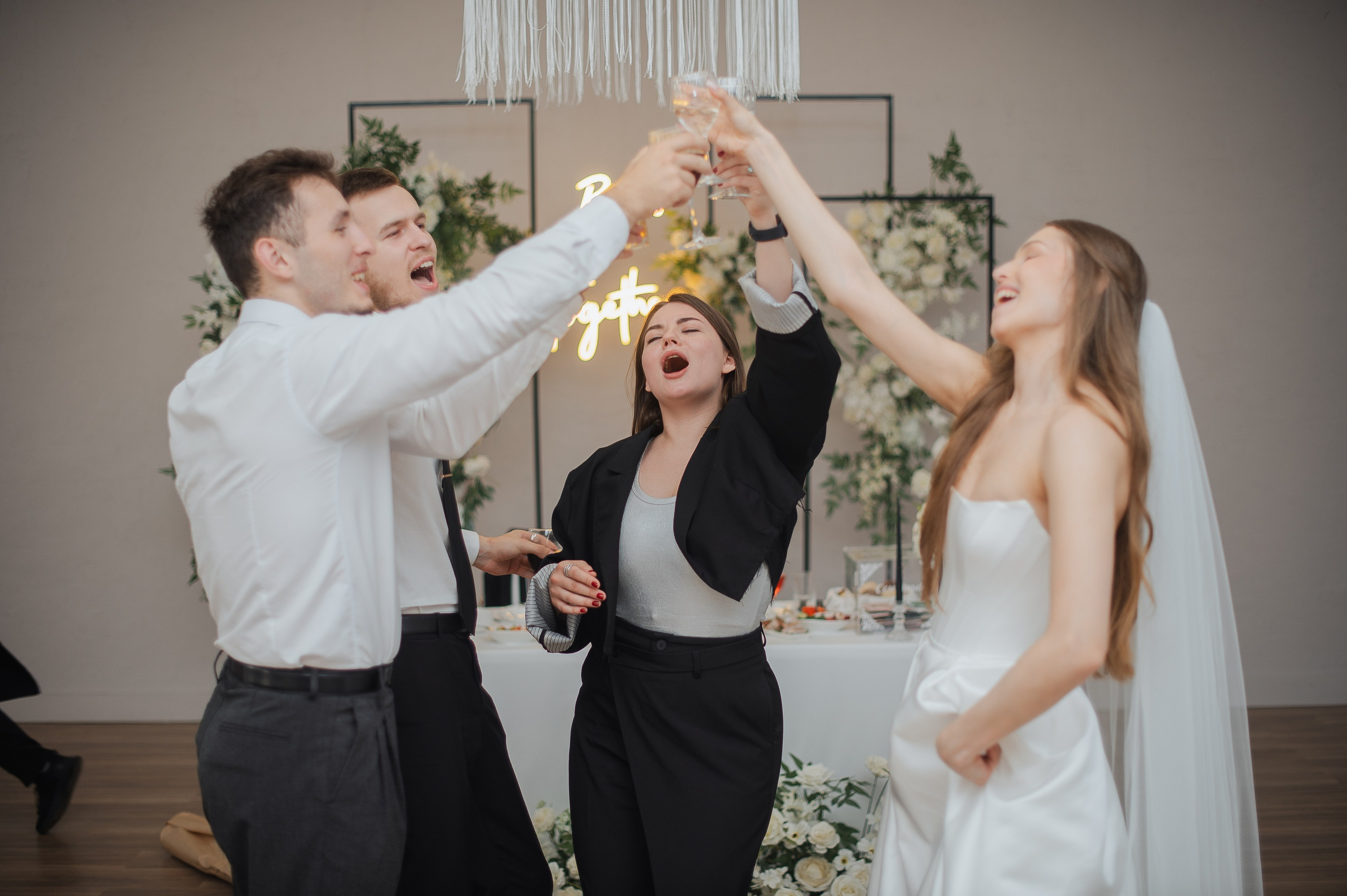 Свадьба на берегу Волги. Свадебный фотограф в Ярославле Денис Медоваров