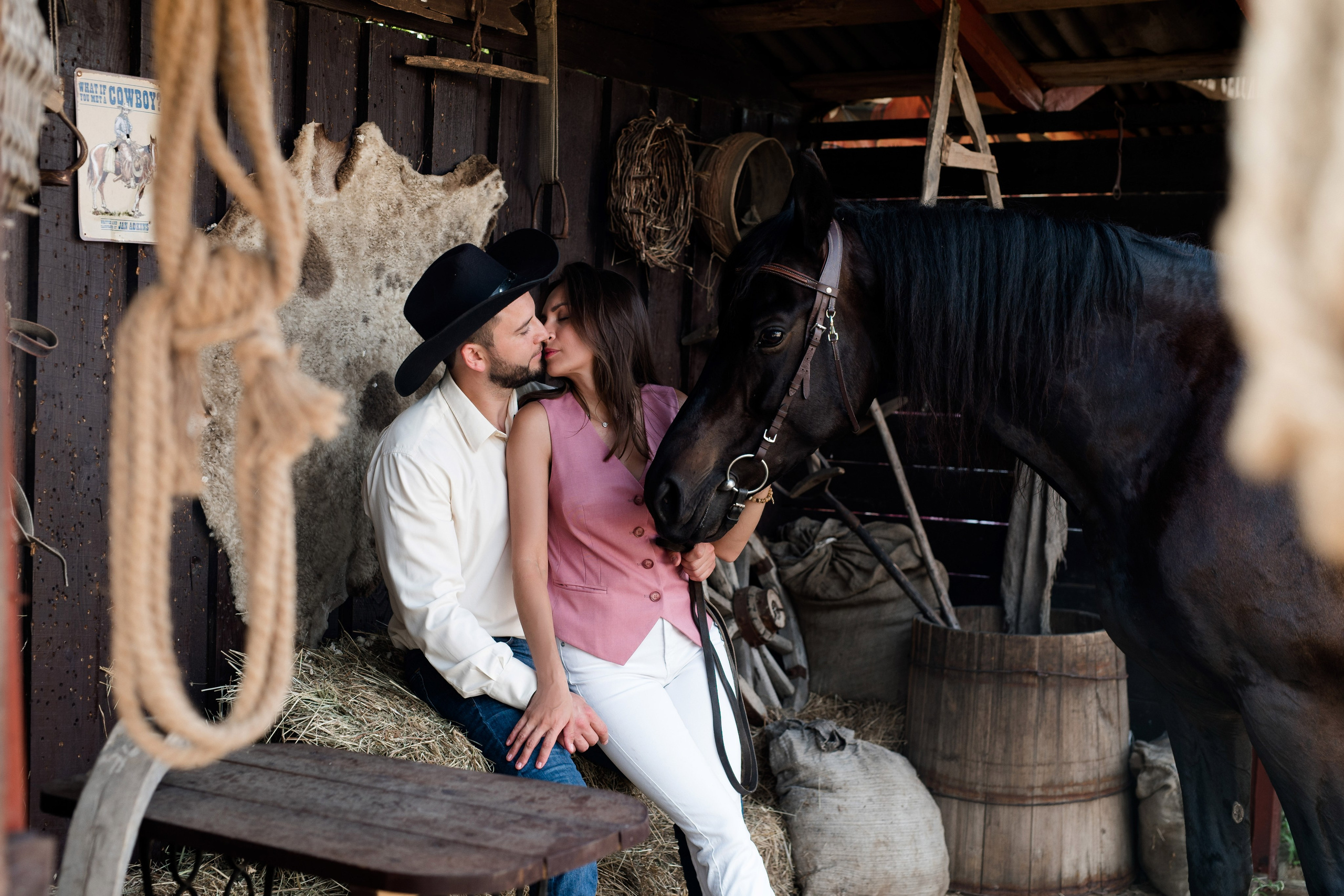 На конюшне. Семейный и контент фотограф