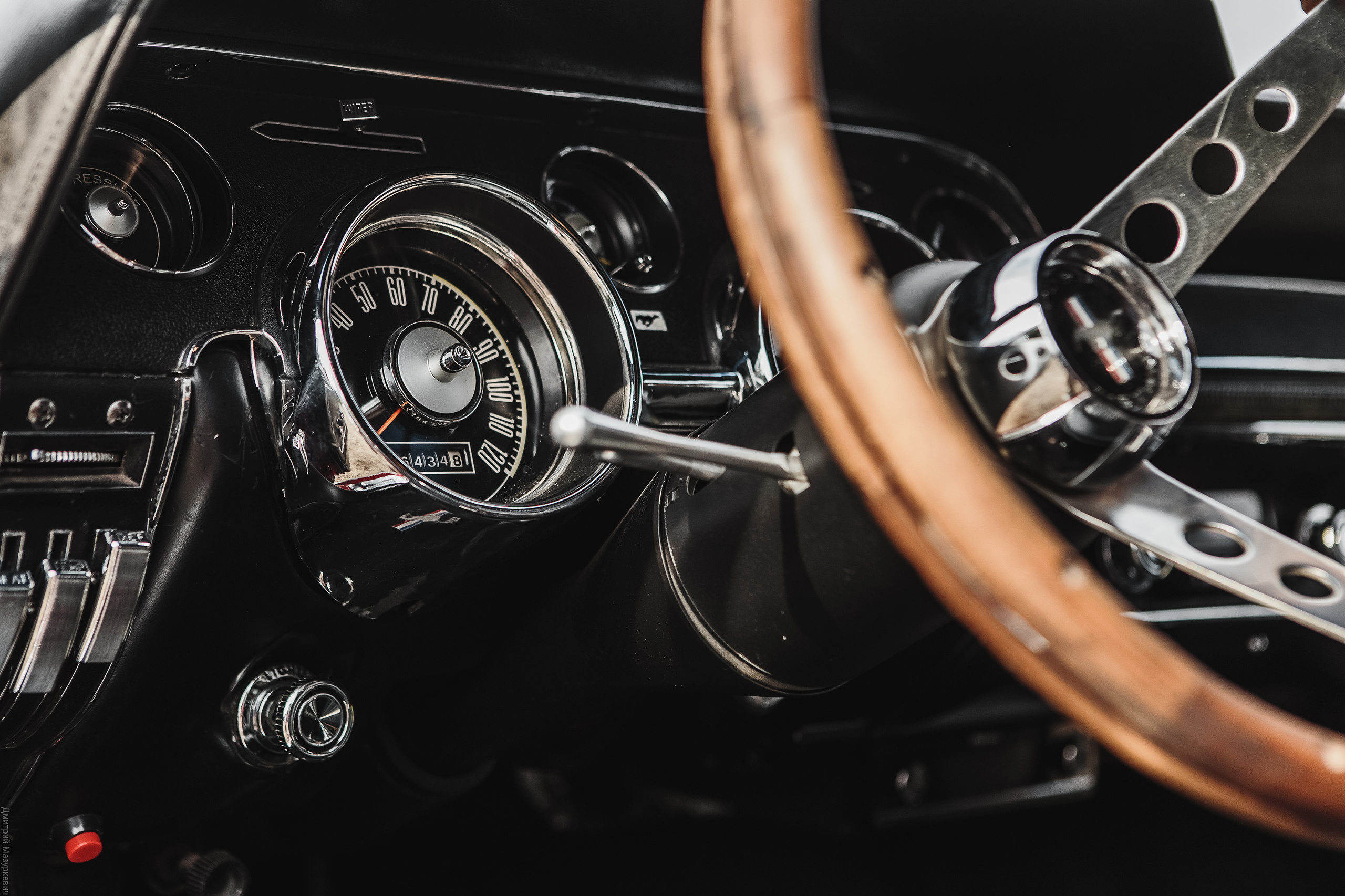 Красивая фотосъемка с ретро автомобилем. Дмитрий Мазуркевич: Профессиональный Репортажный Фотограф