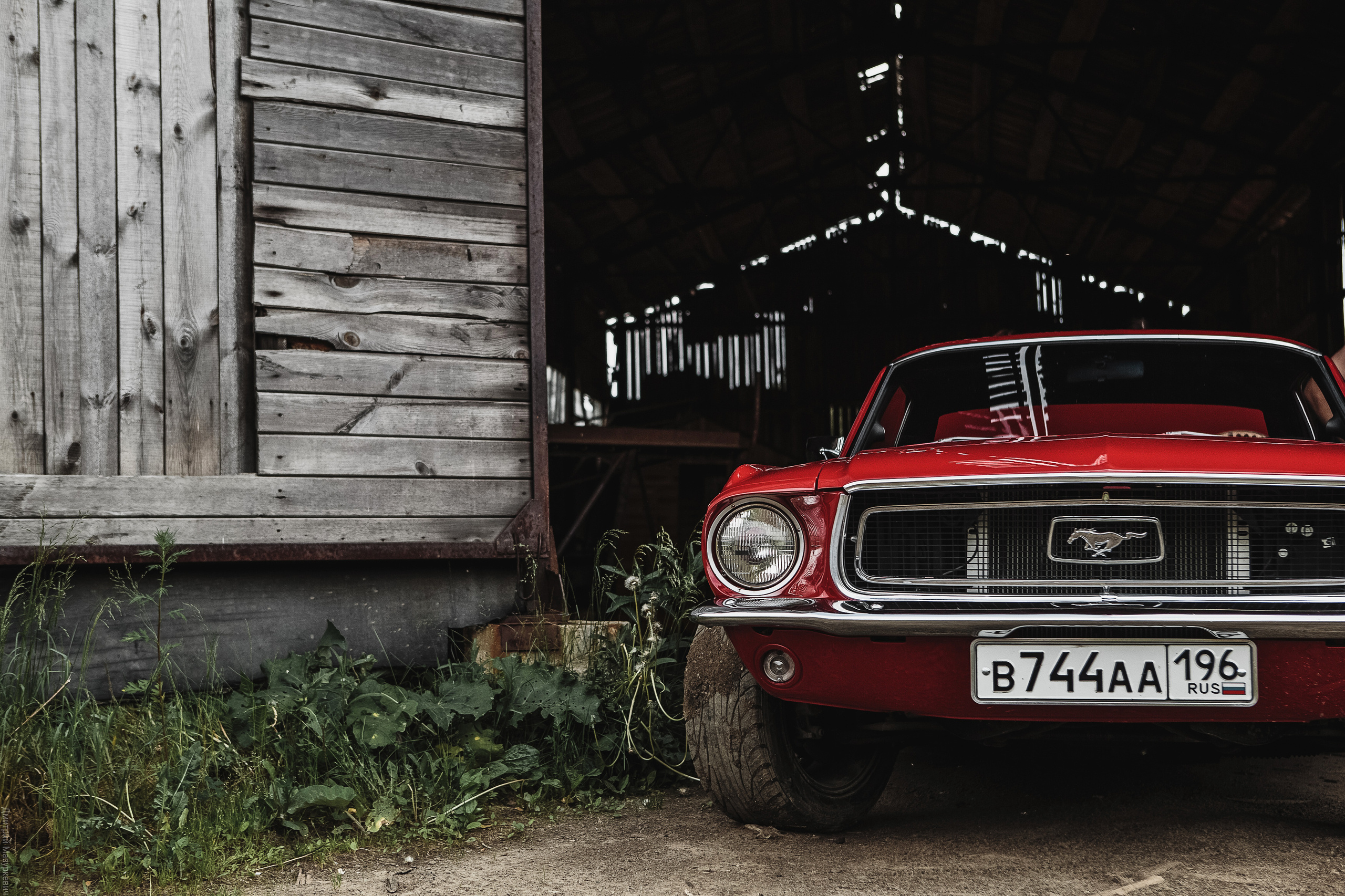 Красивая фотосъемка с ретро автомобилем. Дмитрий Мазуркевич: Профессиональный Репортажный Фотограф