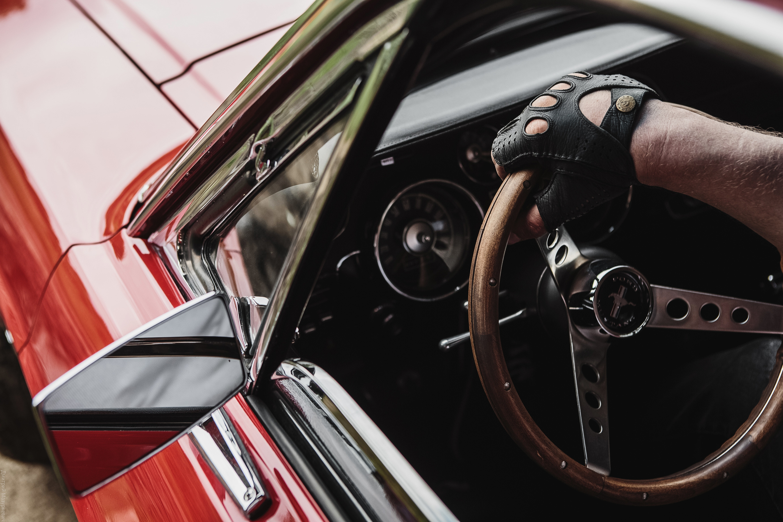 Красивая фотосъемка с ретро автомобилем. Дмитрий Мазуркевич: Профессиональный Репортажный Фотограф