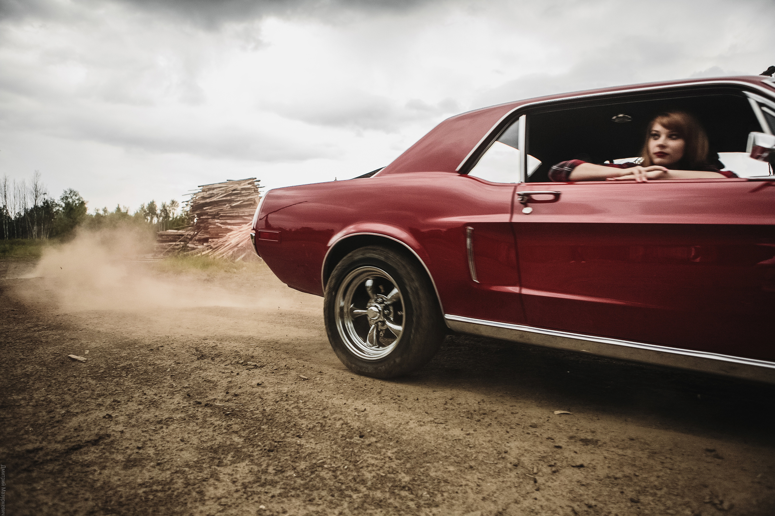 Красивая фотосъемка с ретро автомобилем. Дмитрий Мазуркевич: Профессиональный Репортажный Фотограф