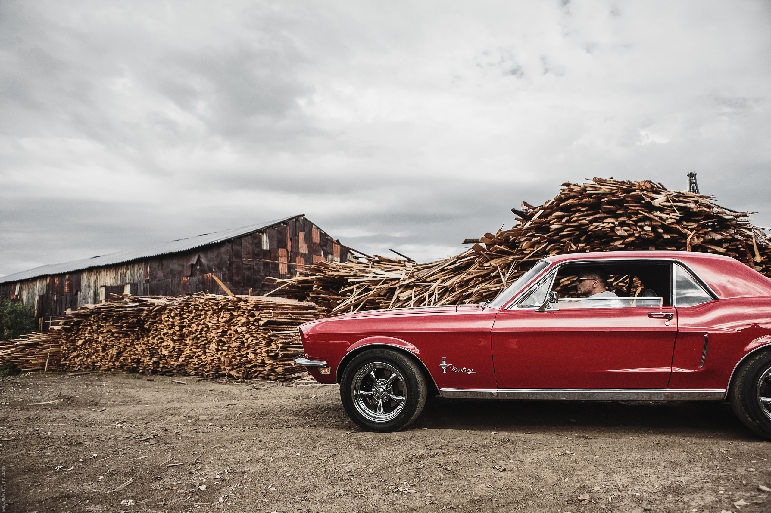 Красивая фотосъемка с ретро автомобилем. Дмитрий Мазуркевич: Профессиональный Репортажный Фотограф