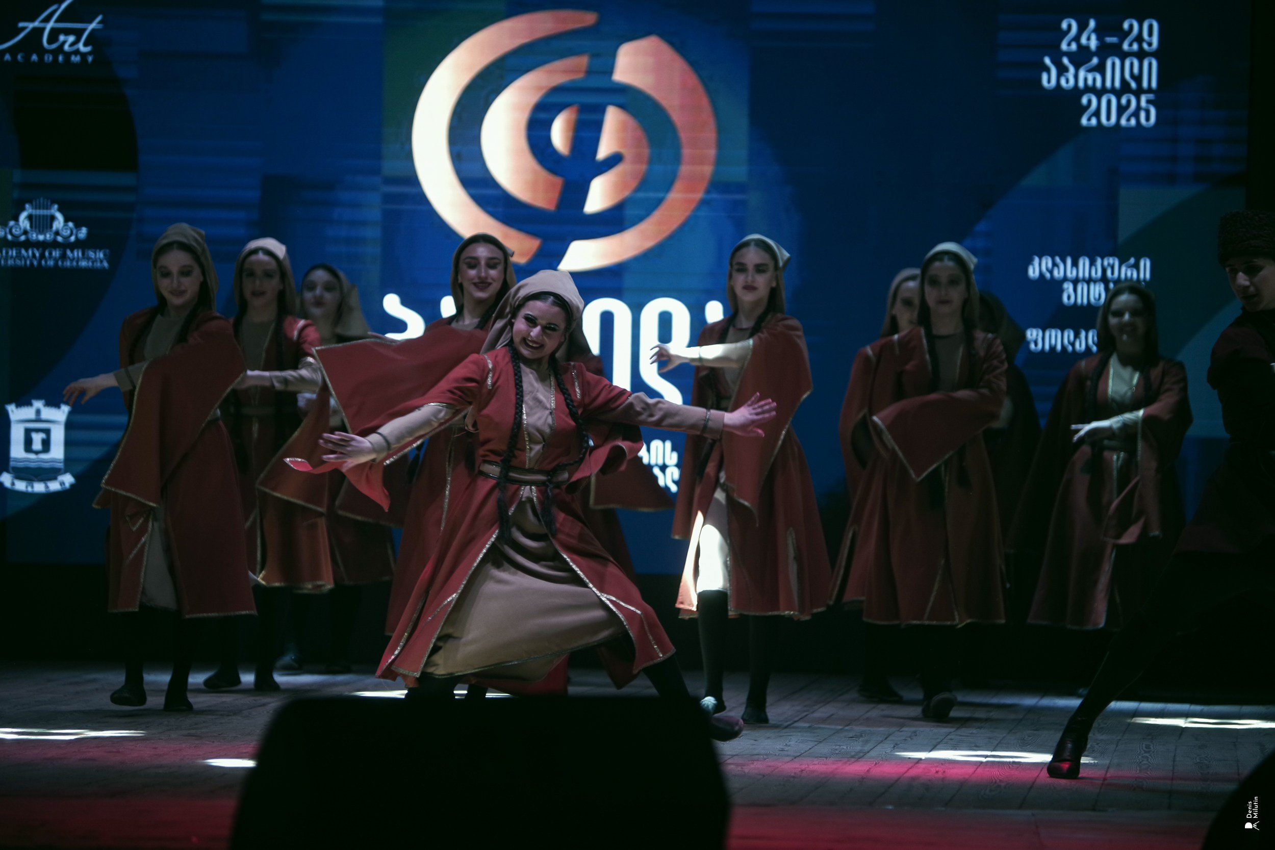 Танцы в Хоби. Портретный фотограф Денис Милютин