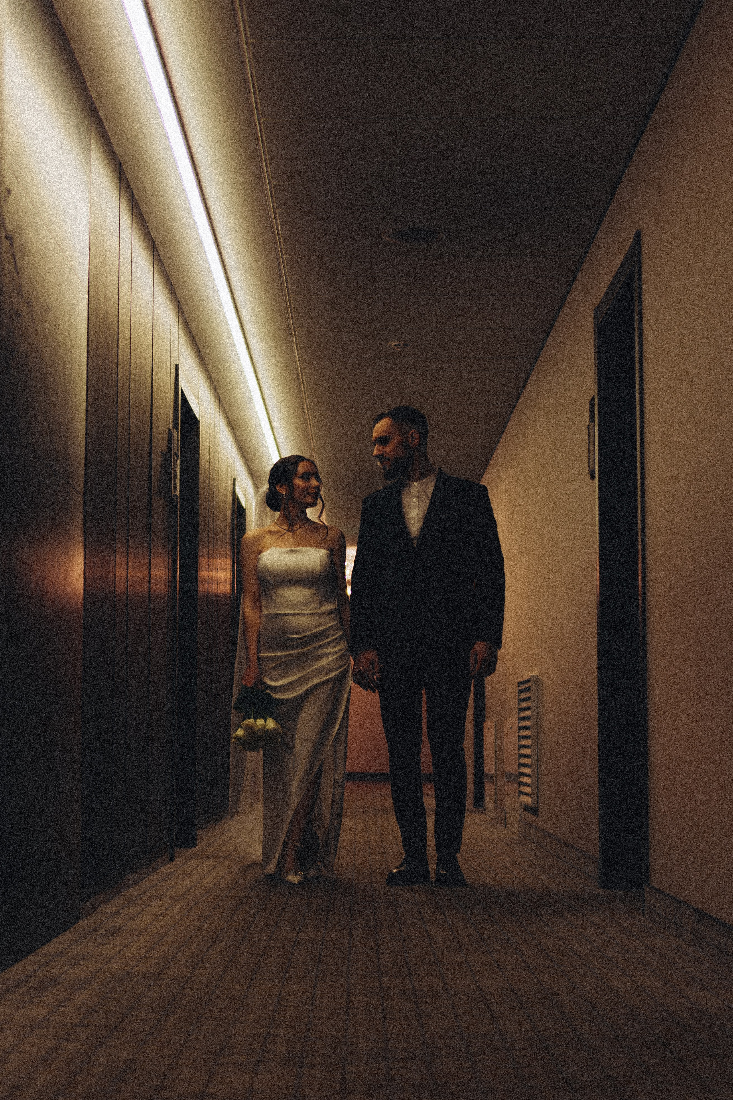 СВАДЕБНАЯ СЬЕМКА СБОРОВ ЖЕНИХА И НЕВЕСТЫ В ОТЕЛЕ И ТАКЖЕ ФОТОСЕССИИЯ В ОТЕЛЕЕ МЕГАПОЛИС БРЯНСК. Профессиональный фотограф, Санкт-Петербург — Виктория Богомолова