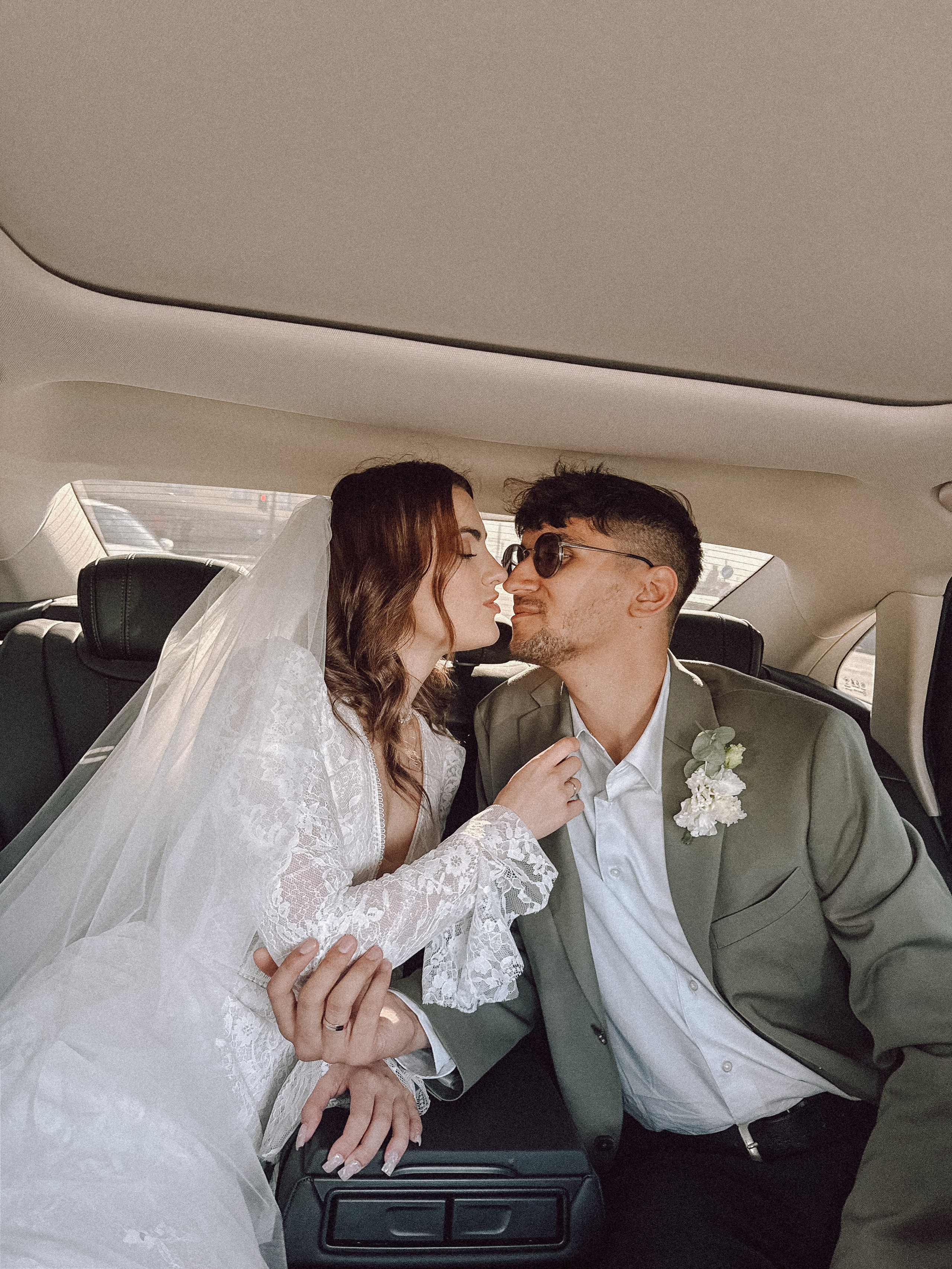 ФОТО НА ТЕЛЕФОН ВО ВРЕМЯ БРАКОСОЧЕТАНИЯ В ПЕРВОМ ДВОРЦЕ И ПРОГУЛКИ. Профессиональный фотограф, Санкт-Петербург — Виктория Богомолова