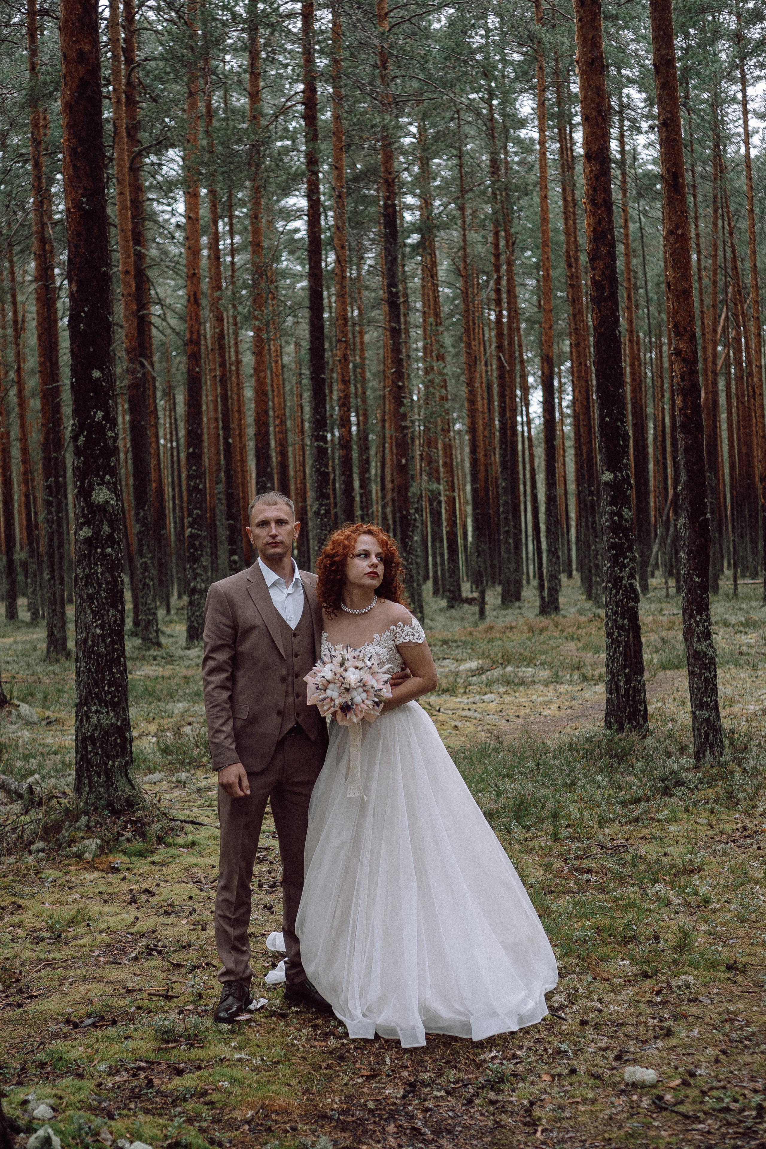 СВАДЕБНАЯ ФОТОСЕССИИЯ ПАРЫ В ГОРОДЕ ПРИОЗЕРСК В СОСНОВОМ ЛЕСУ И С ПИКАПОМ. Профессиональный фотограф, Санкт-Петербург — Виктория Богомолова