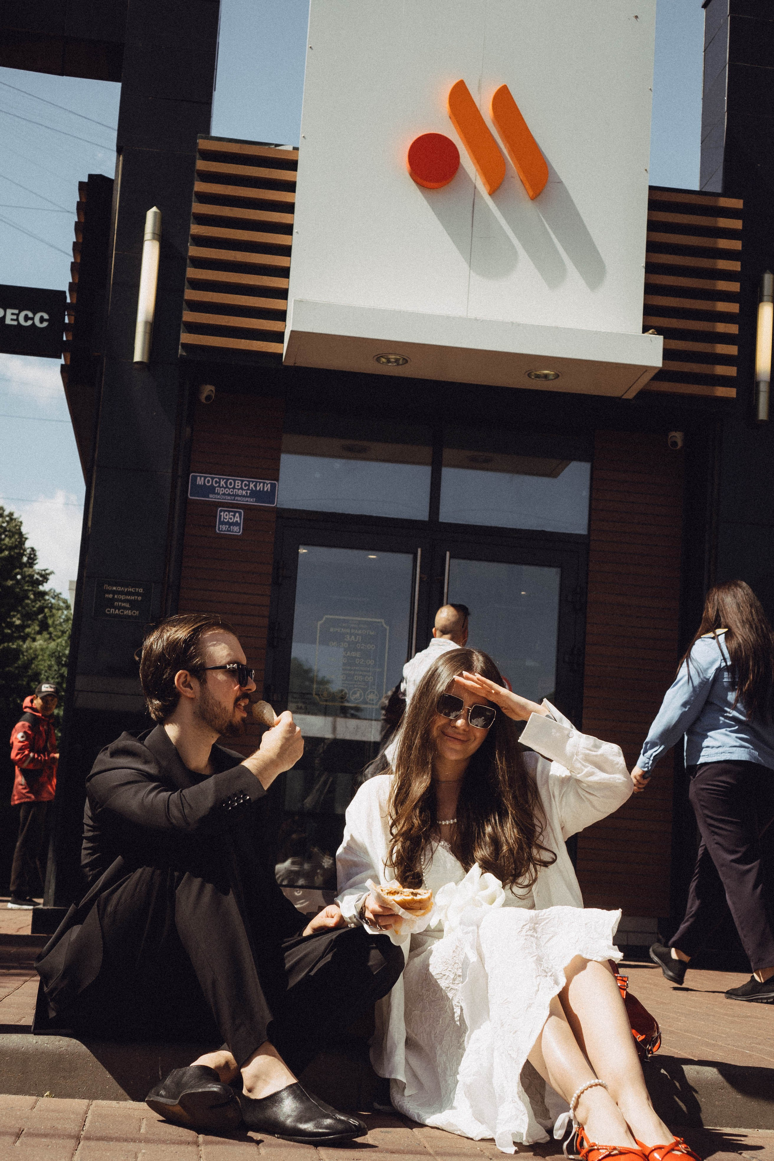 СВАДЕБНАЯ СЬЕМКА В ПАРКЕ ПОБЕДЫ И ПРОГУЛКА ПО МОСКОВСКОМУ ПРОСПЕКТУ. Профессиональный фотограф, Санкт-Петербург — Виктория Богомолова