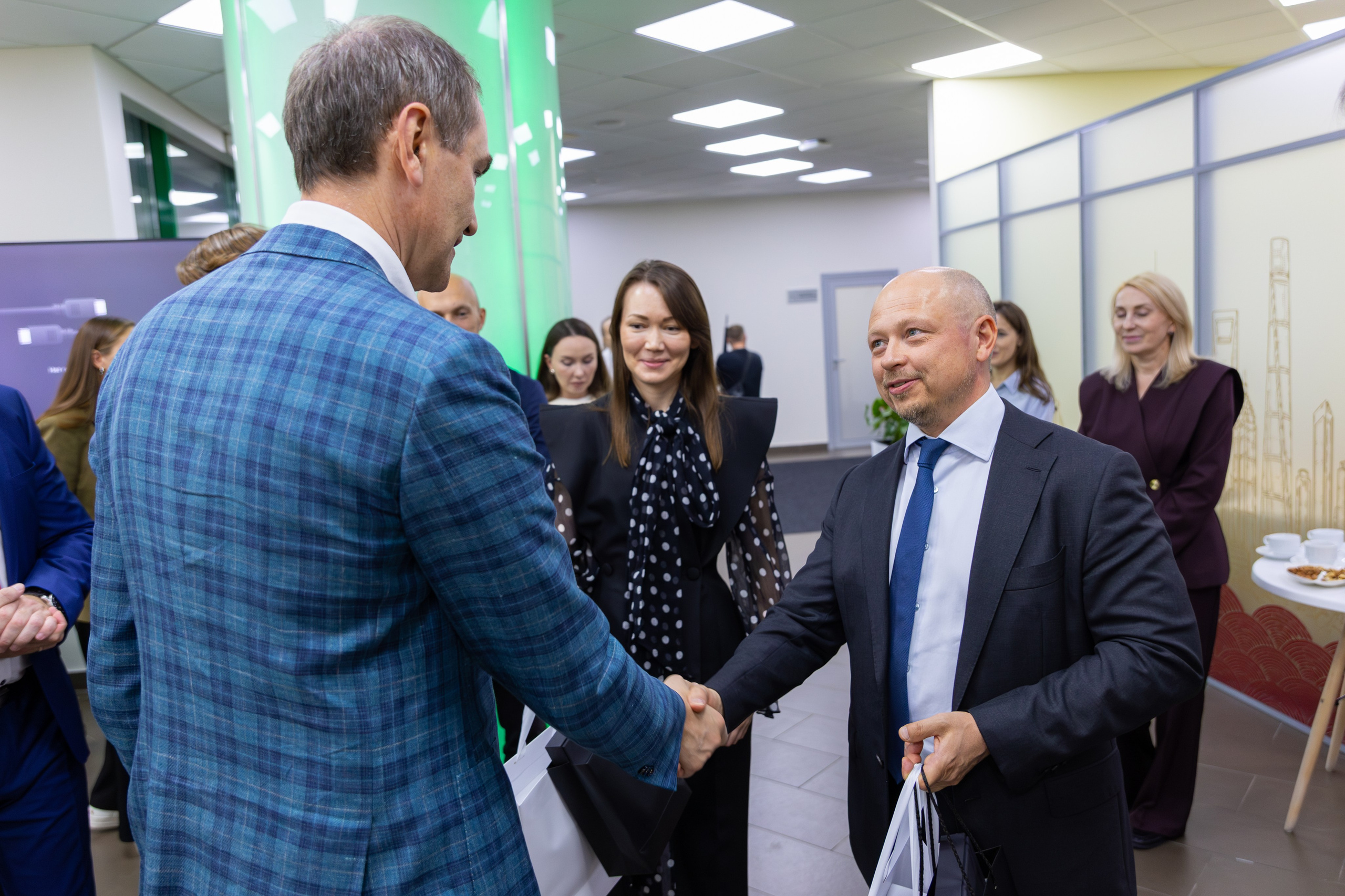Презентация проектов СБЕРу. Олег Катакинов| Репортажный фотограф в городе у моря (Владивосток)