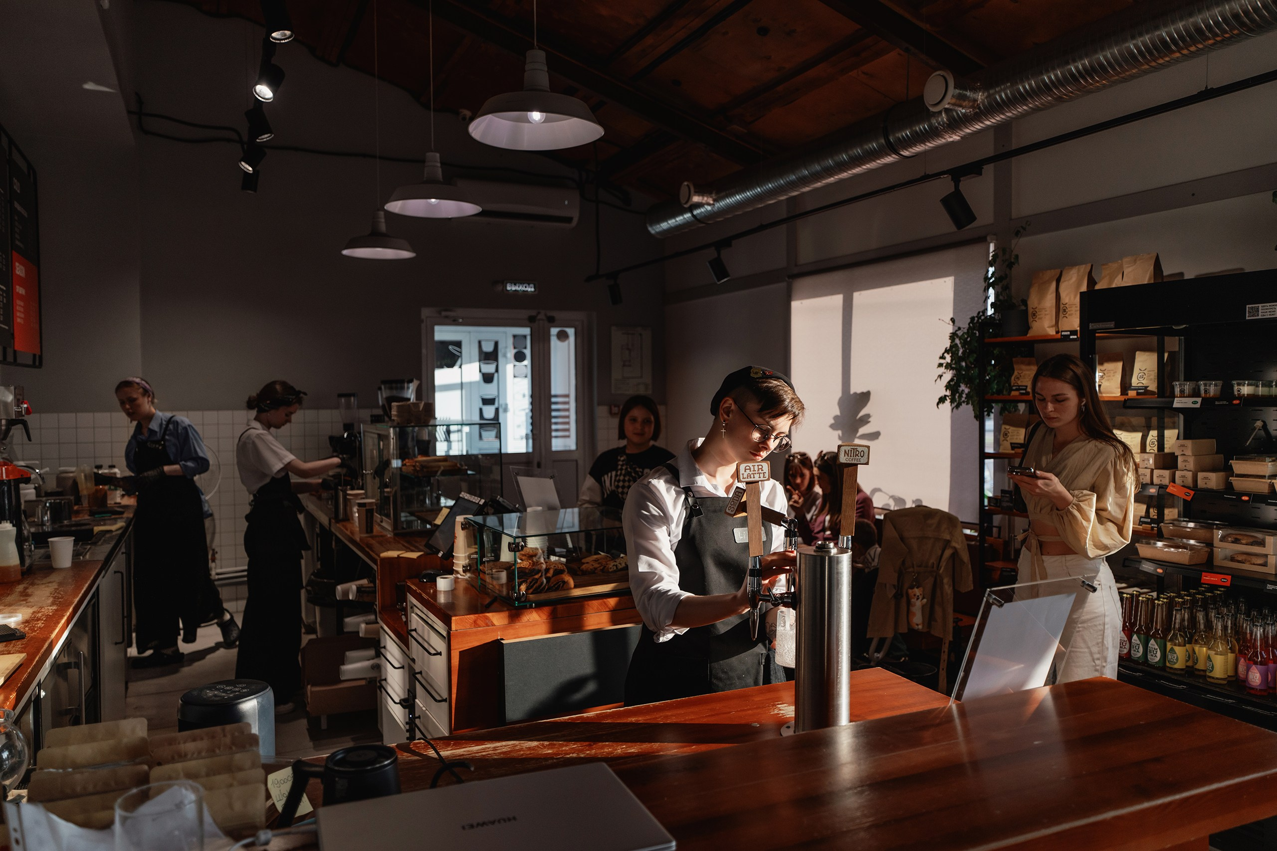 фотограф для бизнеса, фотосъёмка в кофейне