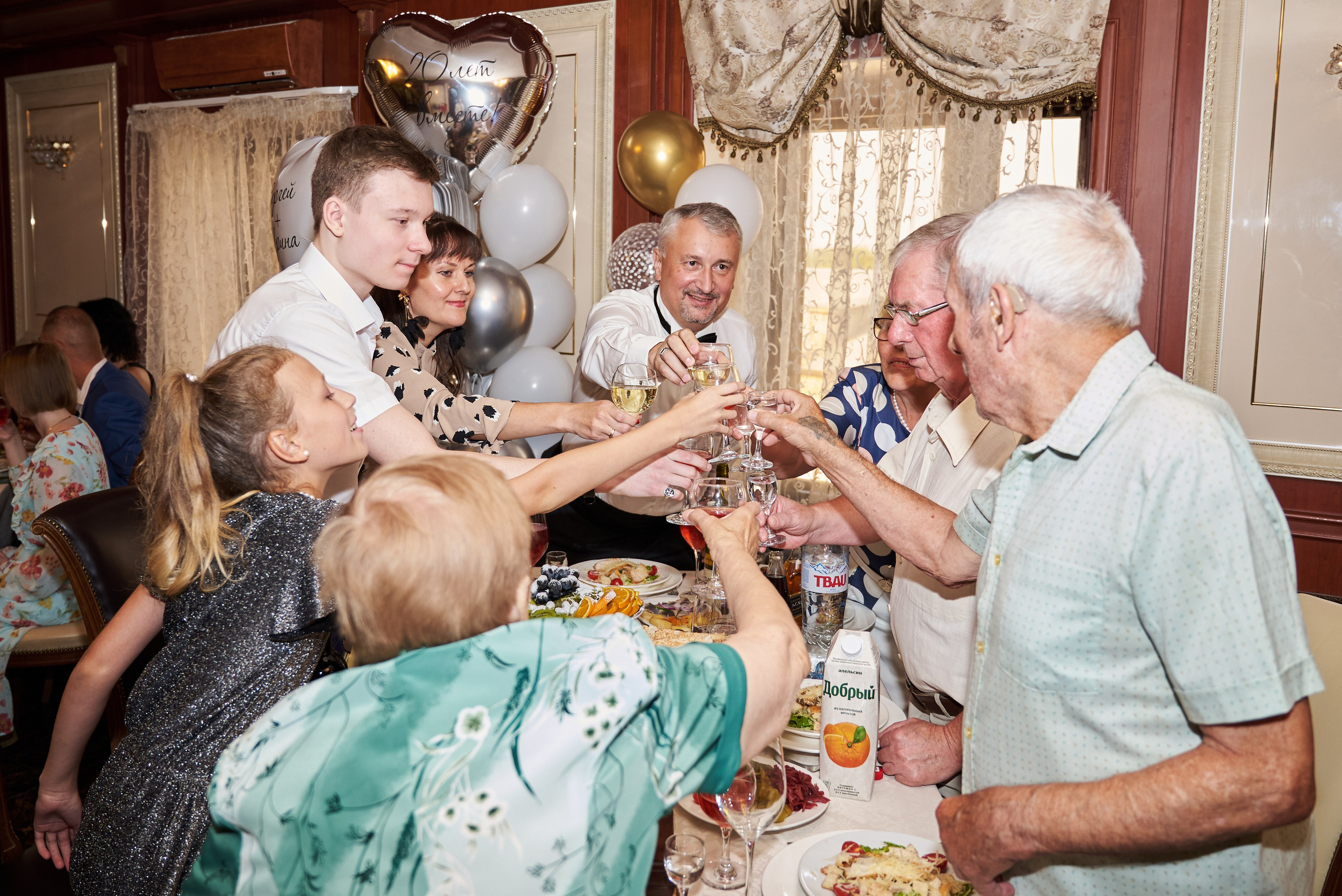 Торжества (юбилеи, корпоративные мероприятия). Выпускные Альбомы в Нижнем Новгороде