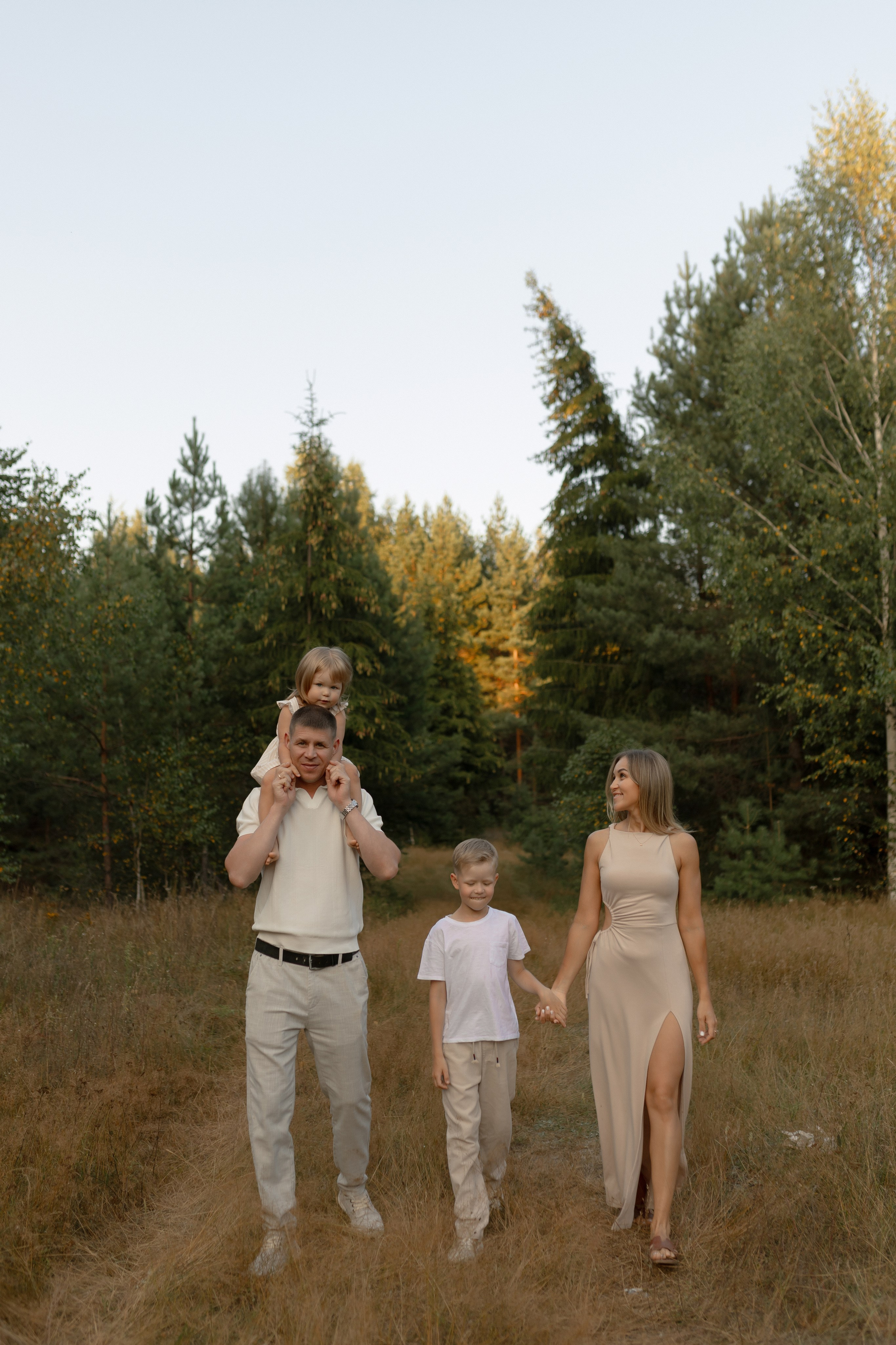 Алексей, Мария, Ваня и Варя. Фотограф Татьяна Семенова