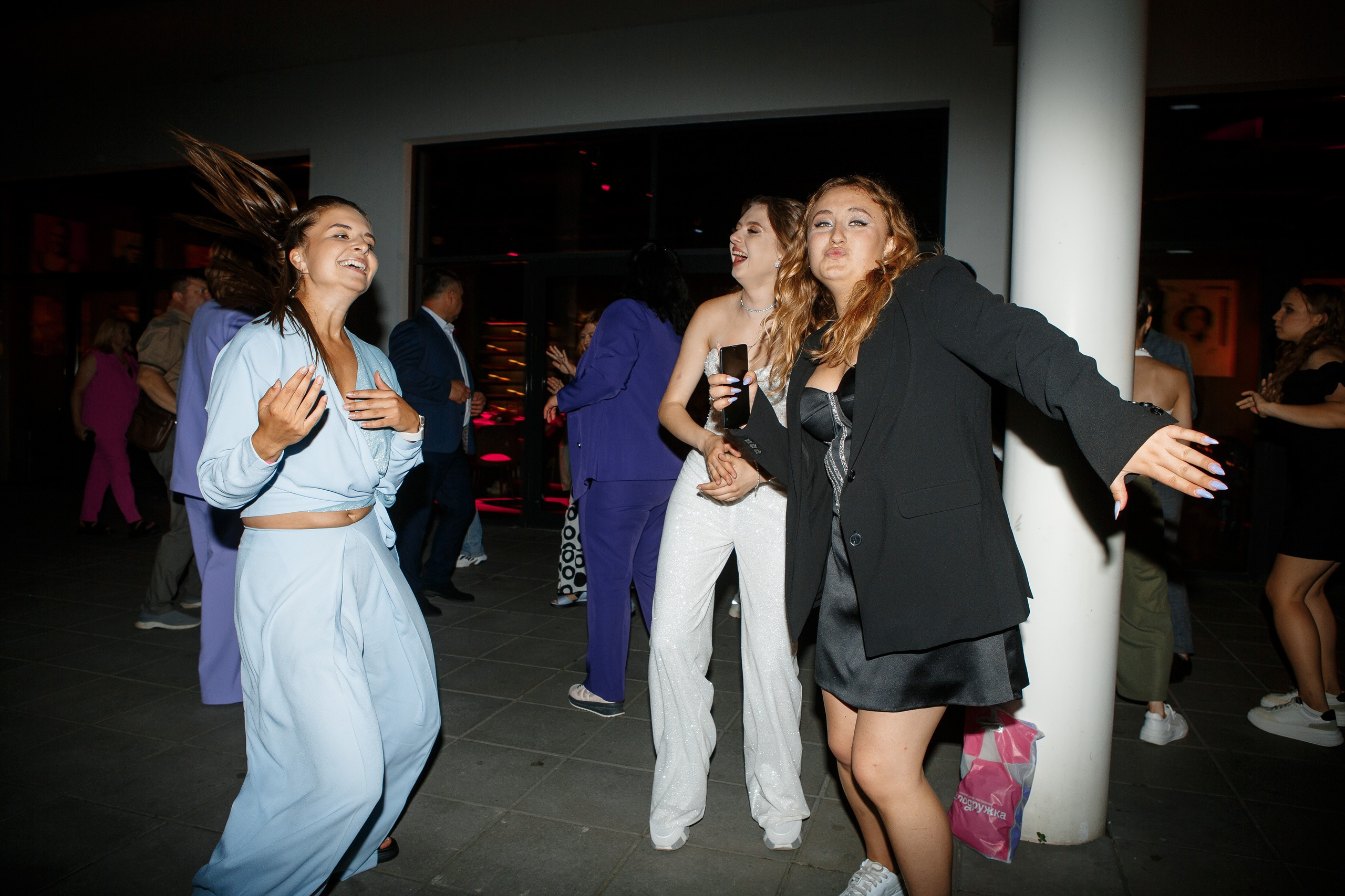 Выпускной Гимназия 12 2024 OpenHouse. Свадебный и портретный Фотограф в Липецке Дмитрий Котюков