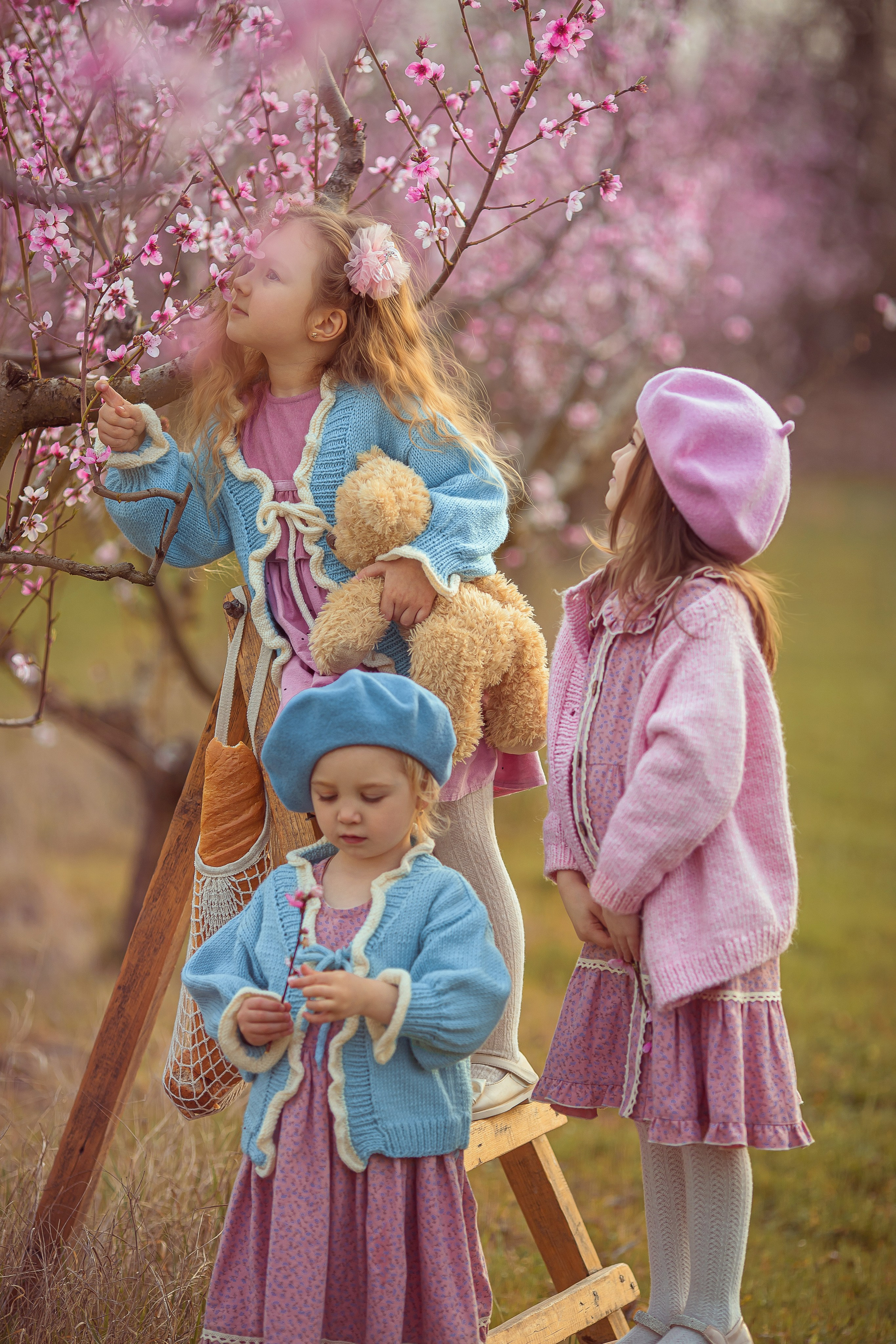 Цветущие персики 2025 г. Семейный и детский фотограф в Крыму Екатерина Швец