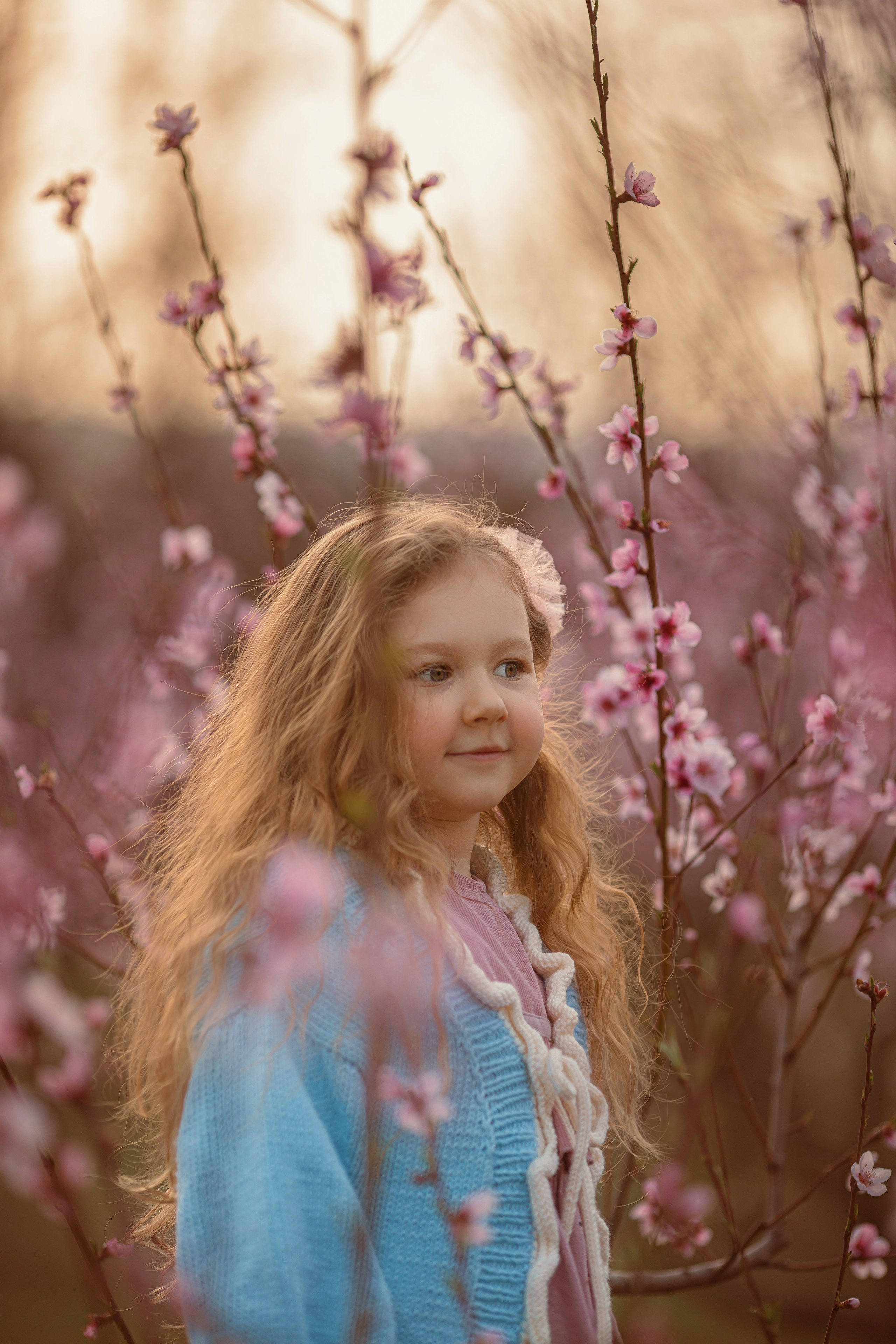 Цветущие персики 2025 г. Семейный и детский фотограф в Крыму Екатерина Швец