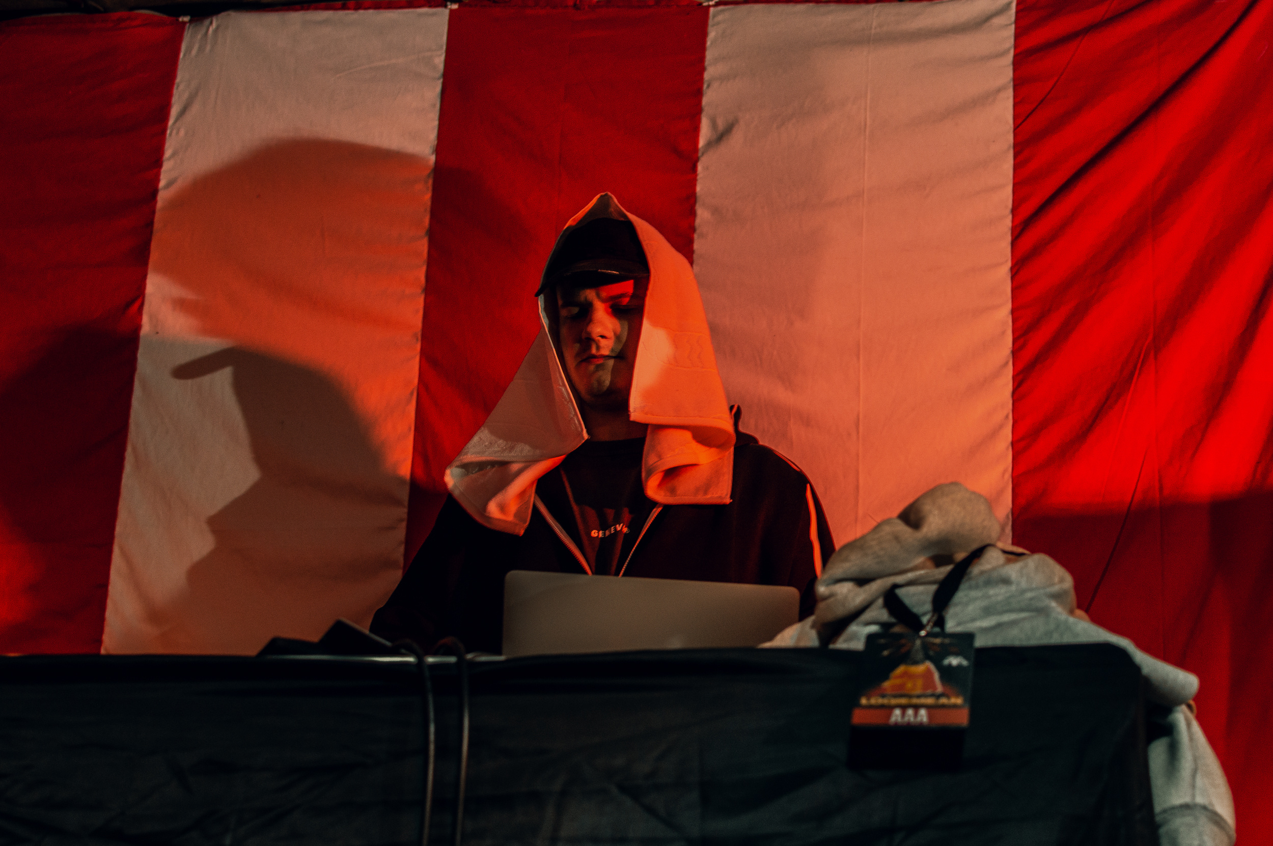 Loqiemean Омск. Фотограф в Омске Иван Глушков