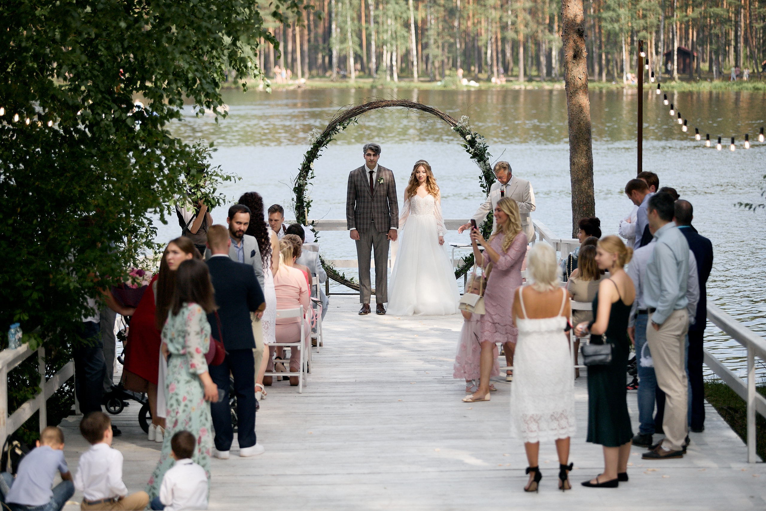 Выездная регистрация на Коркинских Озерах. Фотограф Валерий Сабрам