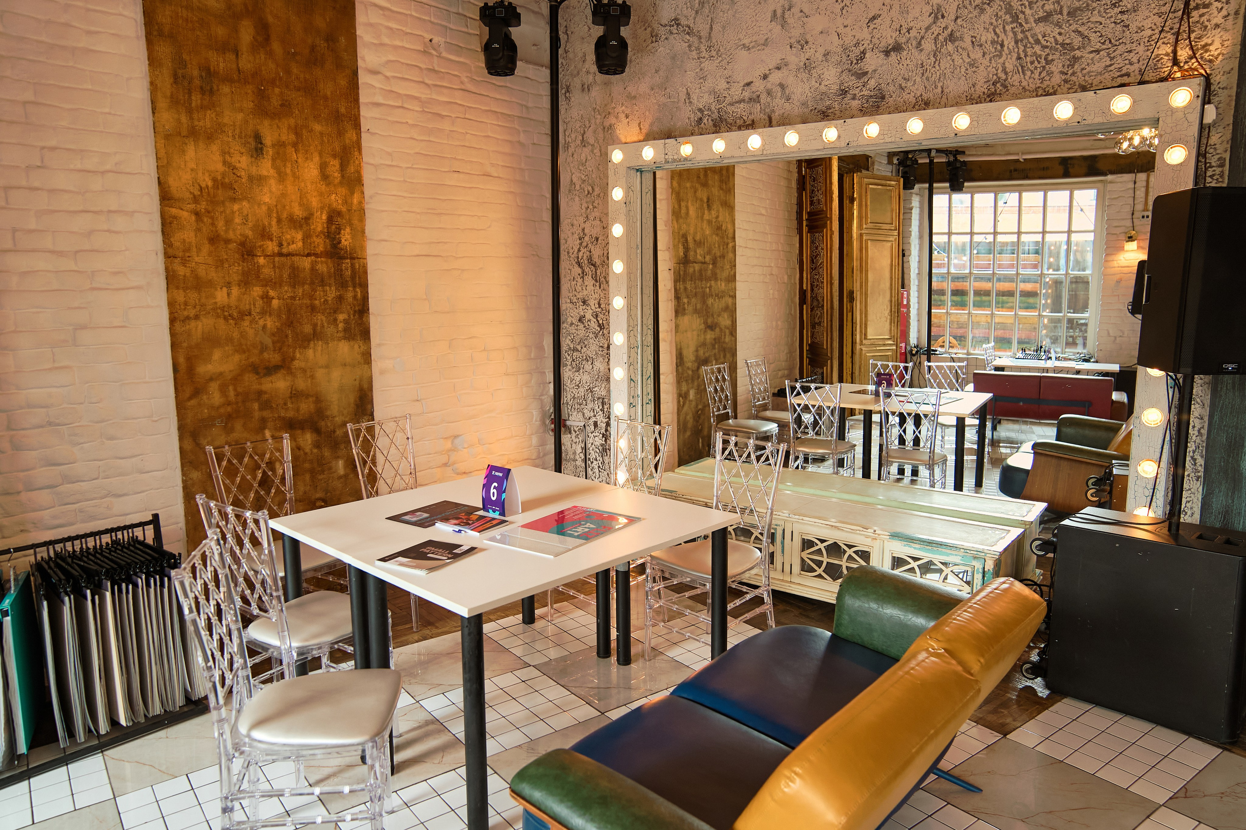 Обойный конгресс 10 (Palitra) 2024. Yankovski_001