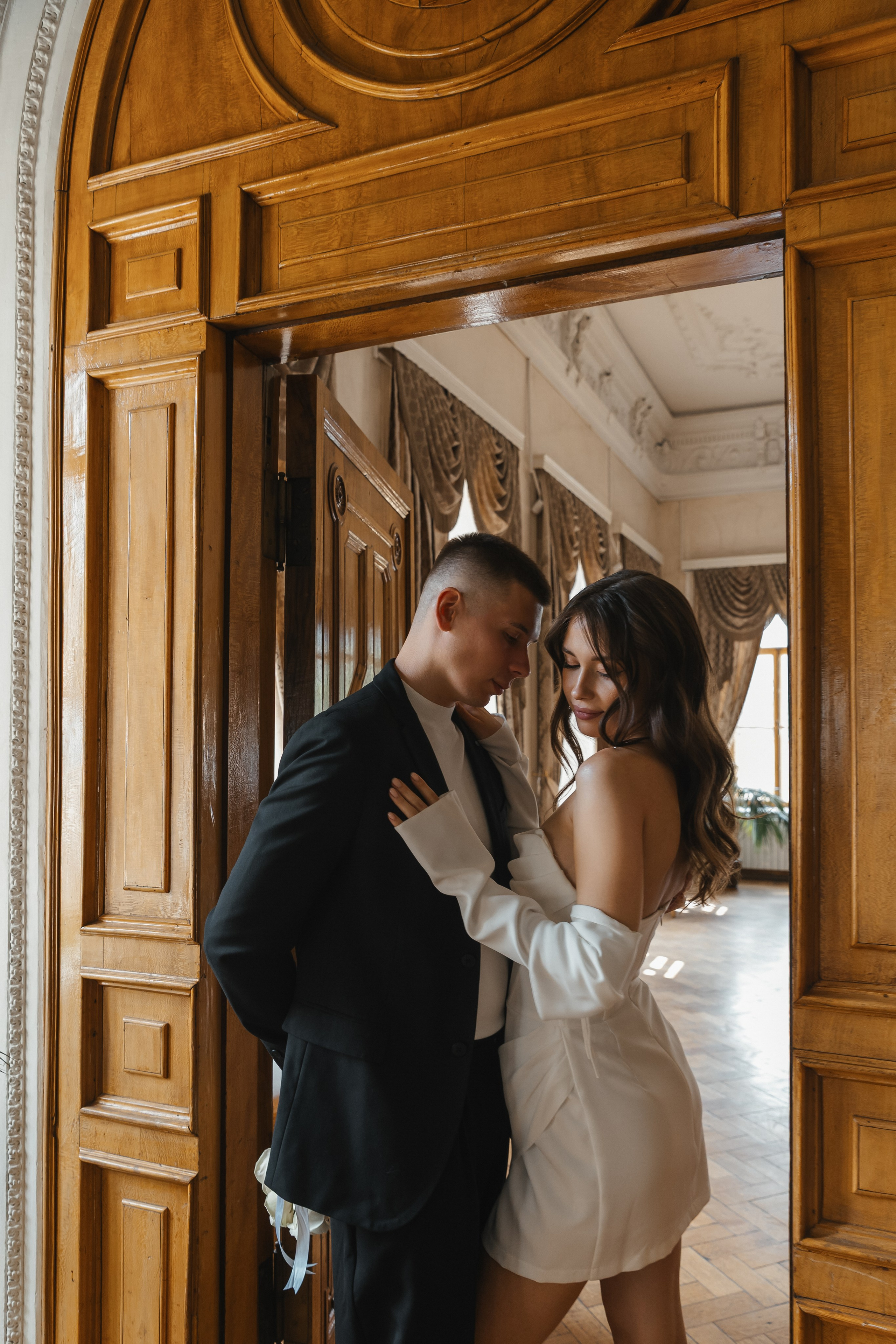 Свадебная фотосессия в Библиотеке-читальне им. А. С. Пушкина. Фотограф и видеограф Анна Домашенко