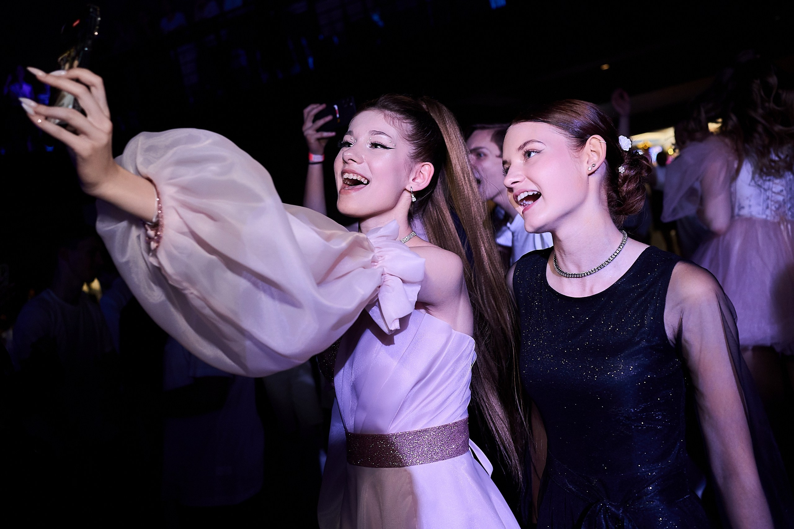 Выпускной 2024 концертный зал Академия ВТБ. Фотограф и Видеограф в Москве. Олег Корушев