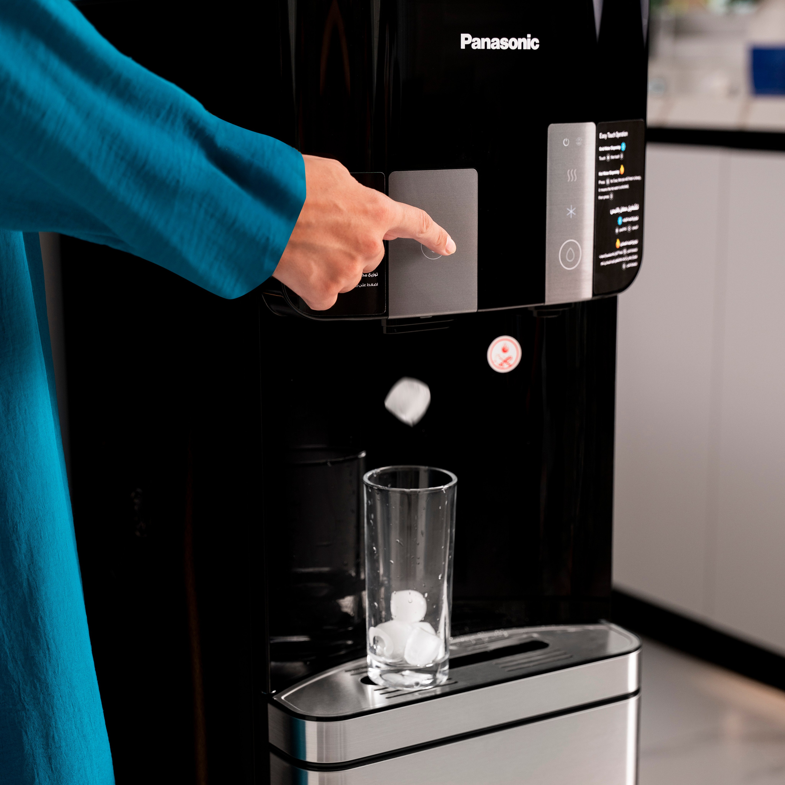 Panasonic water dispenser. Advertising photographer in Dubai — Maxim Mitrofanov