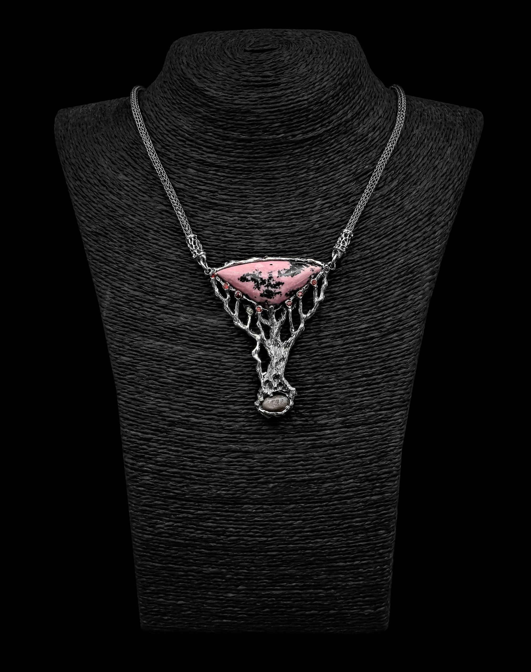 Рекламная эксклюзивная предметная фотосъёмка ювелирных изделий в Москве  тел +7 966-003-13-07. Высококачественная профессиональная рекламная фотосъёмка ювелирных украшений, драгоценных камней в Москве. Обучение, консультация