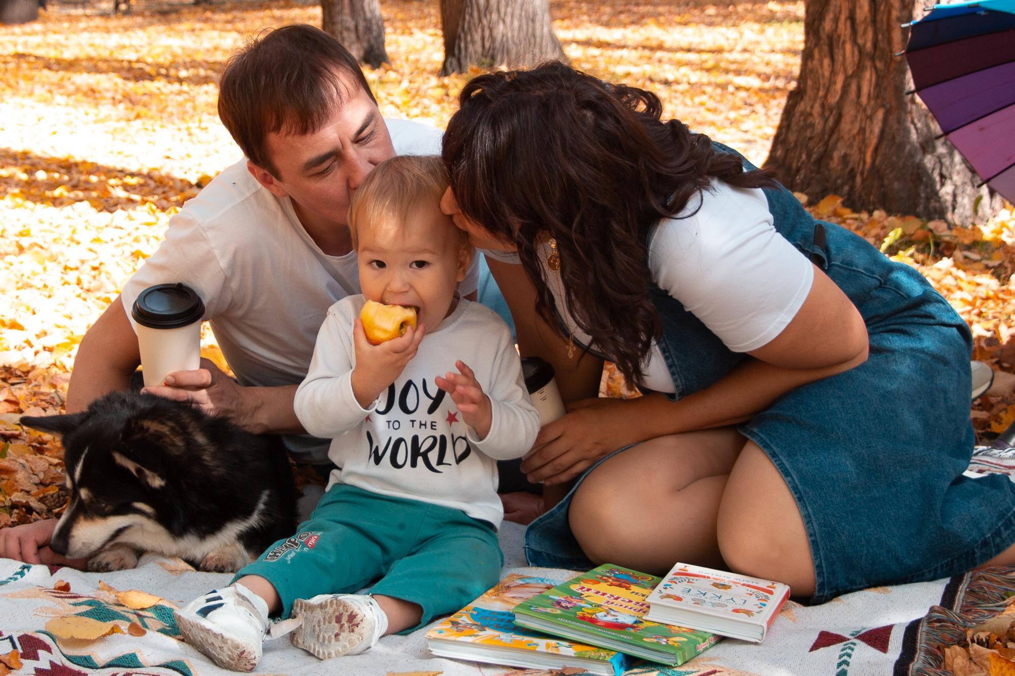 Золотая осень. Мария, Александр и Вова. Фотограф в Екатеринбурге Пойгина Елена