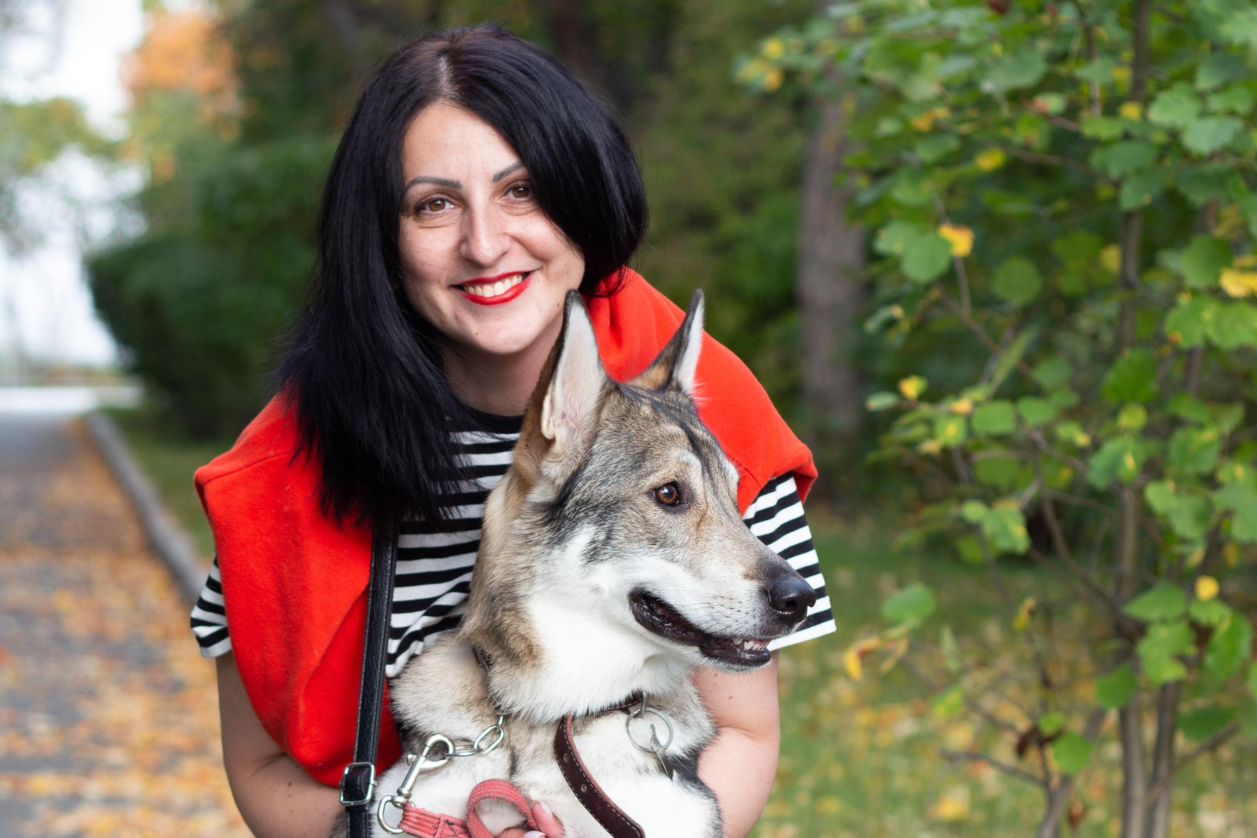 Фотопрогулка. Юлия и собака Сима. Фотограф в Екатеринбурге Пойгина Елена