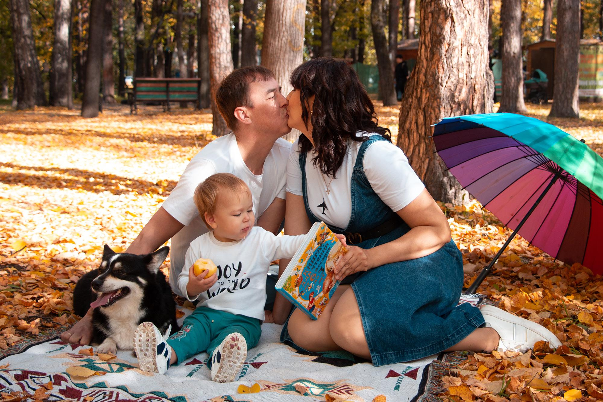 Золотая осень. Мария, Александр и Вова. Фотограф в Екатеринбурге Пойгина Елена