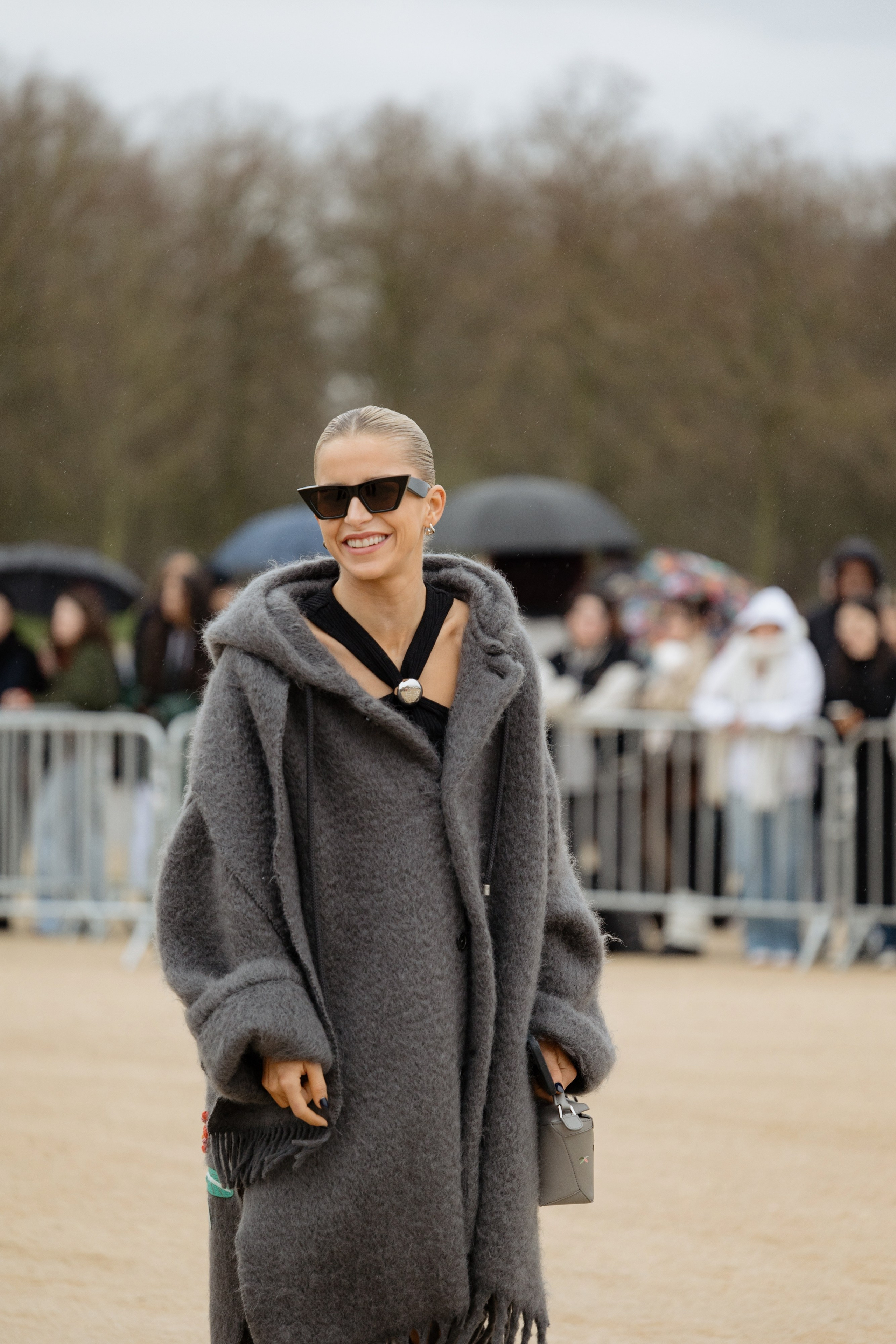LOEWE PFW WOMENSWEAR FALL-WINTER 24/25. Photographer in Milan Ivan Goncharov