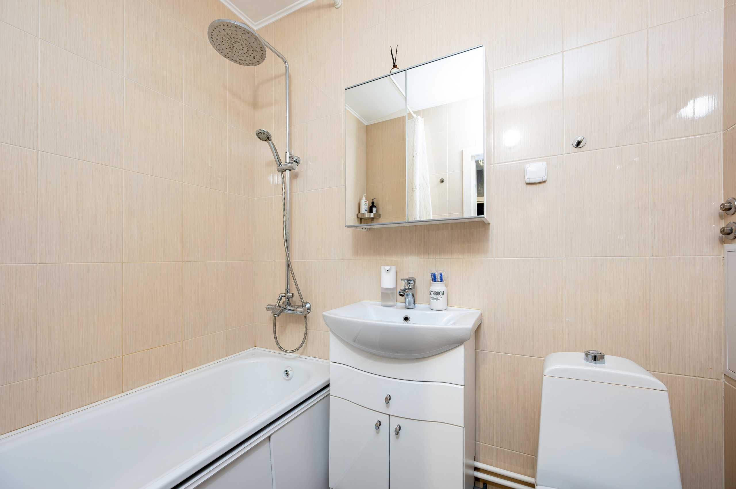 Квартира под суточную аренду на ул. Тамбасова. Интерьерный фотограф. Фото- видеосъемка недвижимости Санкт-Петербург